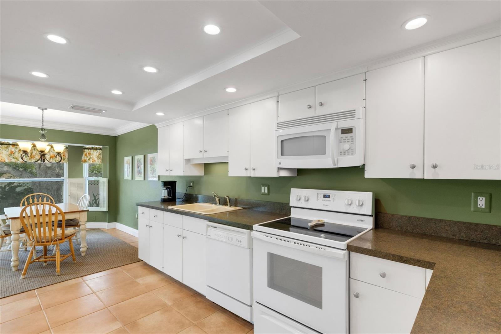 Image 15 of 55 For 3016 Chase Circle