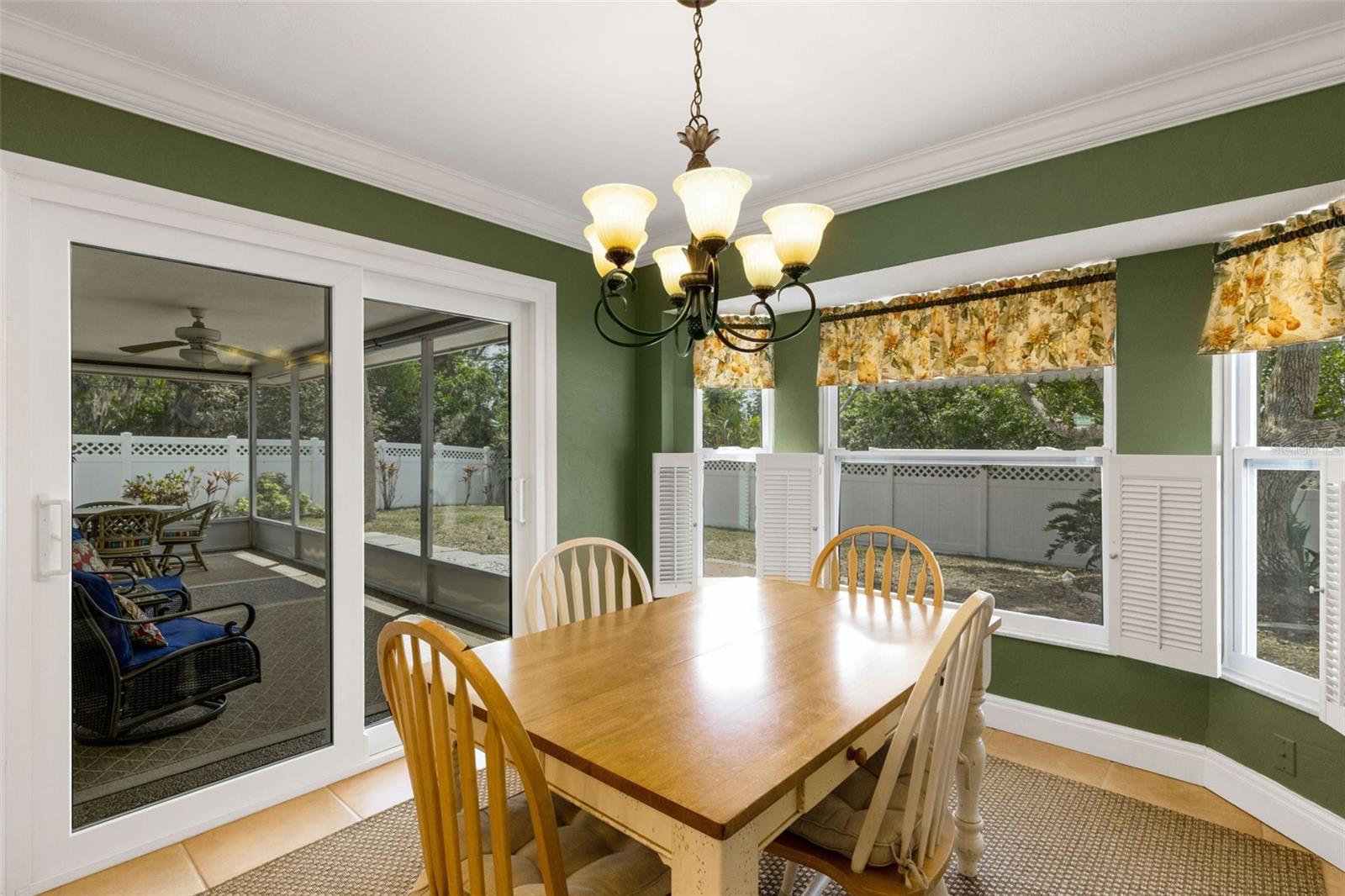 Image 20 of 55 For 3016 Chase Circle