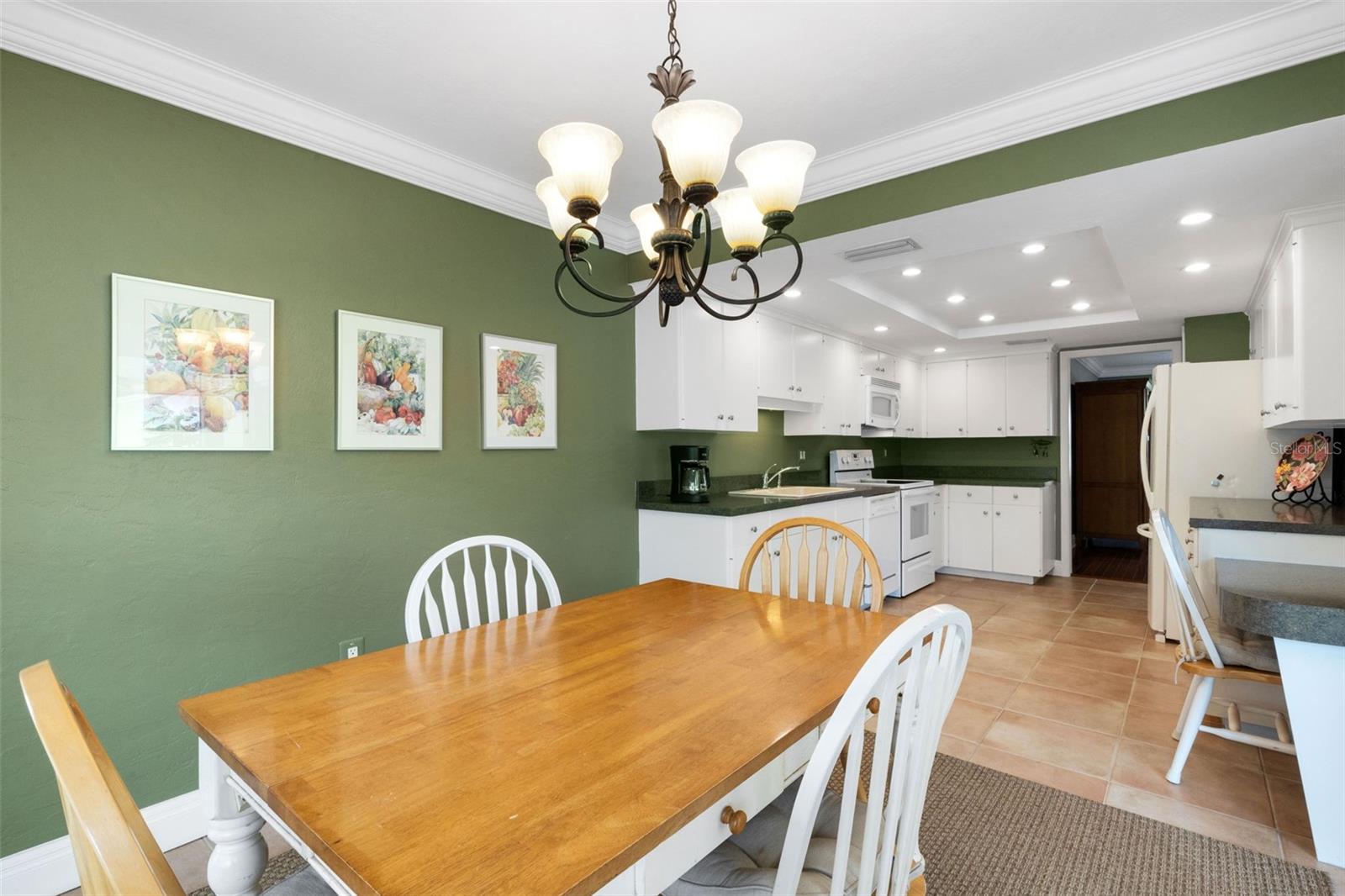 Image 22 of 55 For 3016 Chase Circle