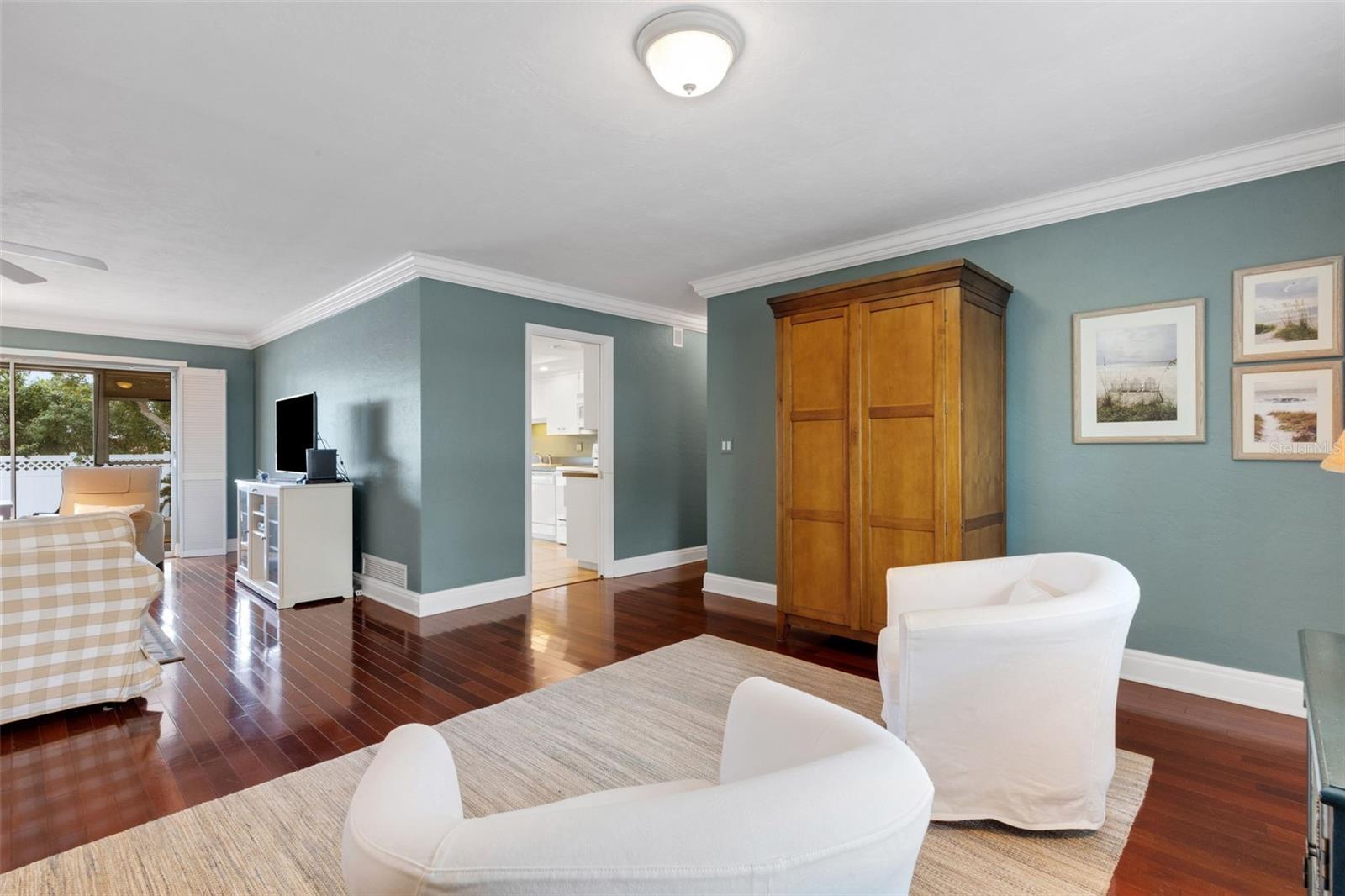 Image 8 of 55 For 3016 Chase Circle