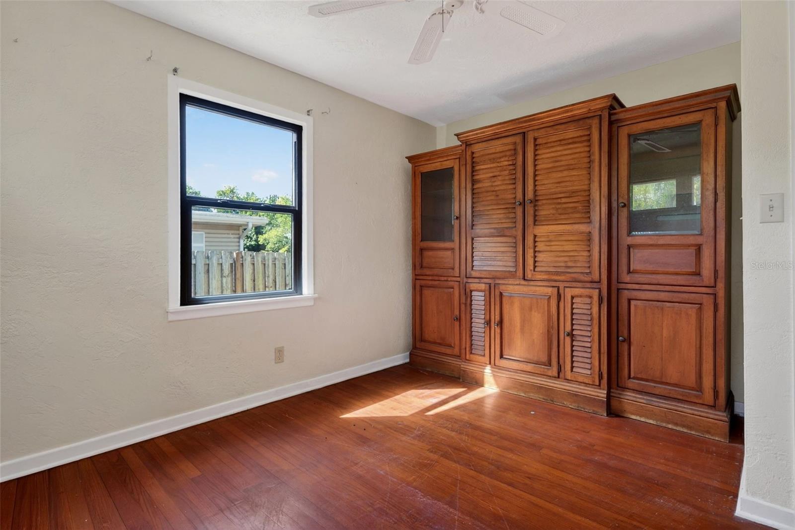 Image 12 of 58 For 6338 Beechwood Avenue