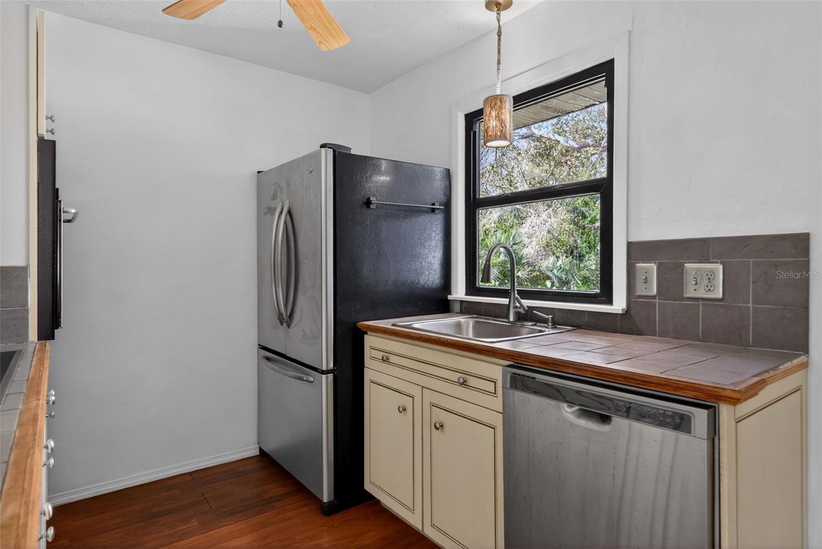 Image 15 of 58 For 6338 Beechwood Avenue