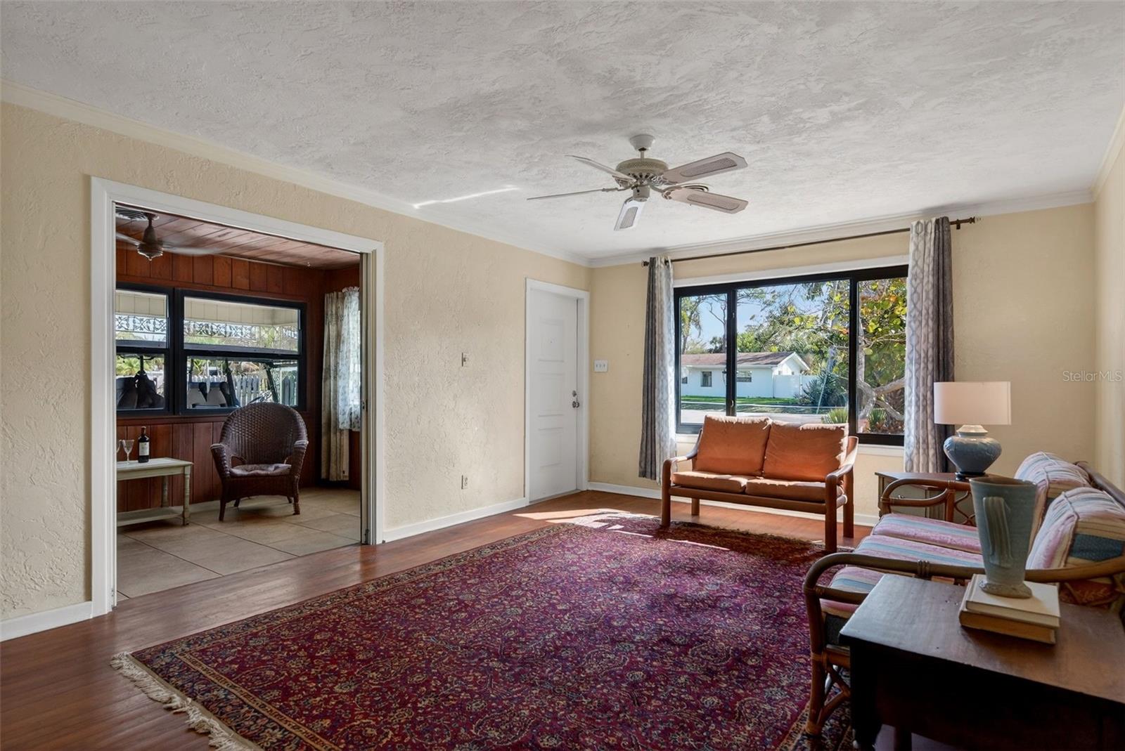 Image 7 of 58 For 6338 Beechwood Avenue