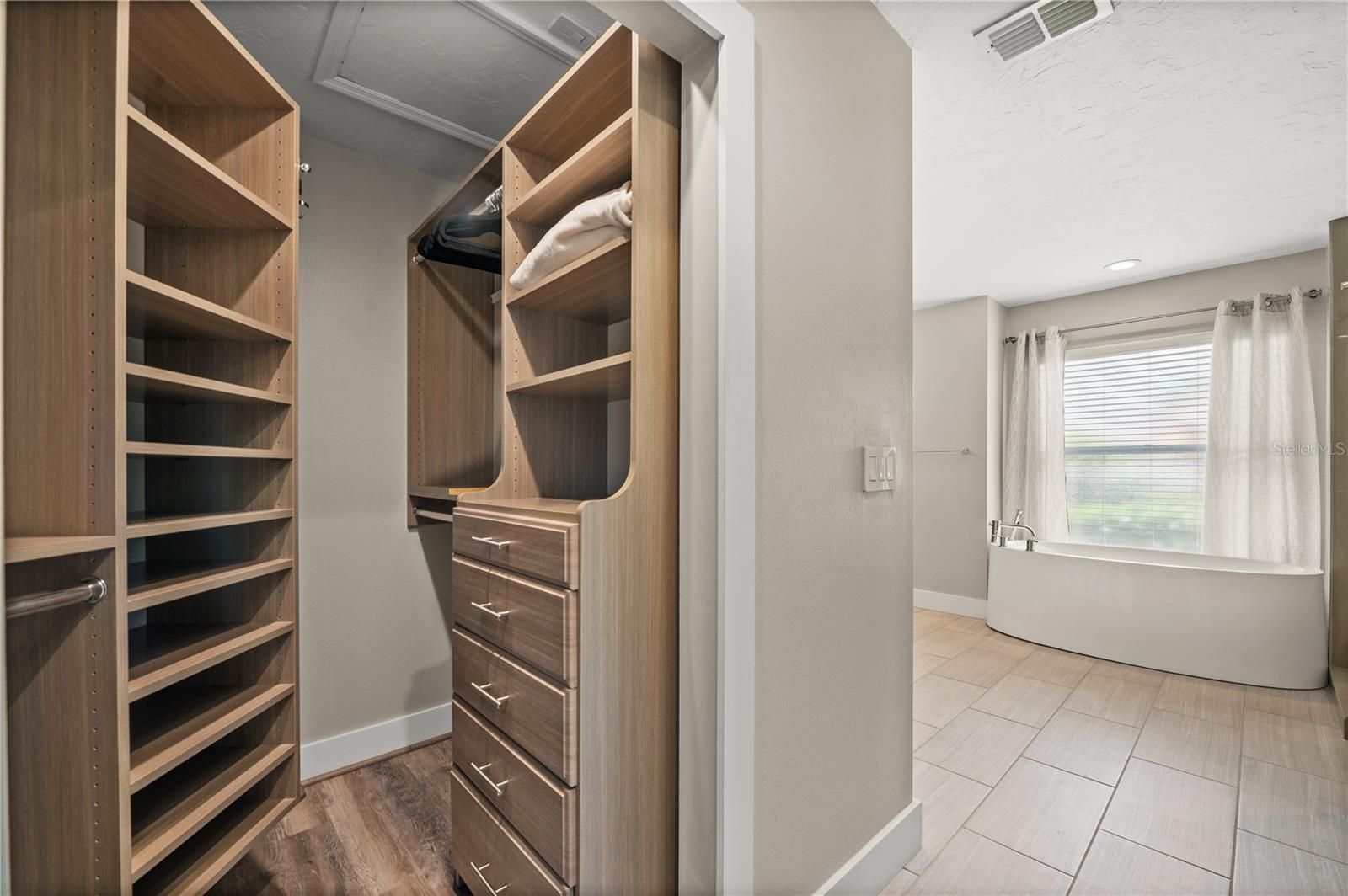 Image 14 of 25 For 6960 Stetson Street Circle