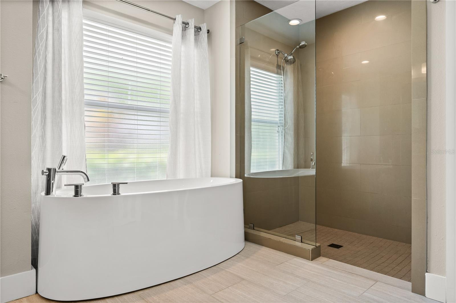 Image 17 of 25 For 6960 Stetson Street Circle