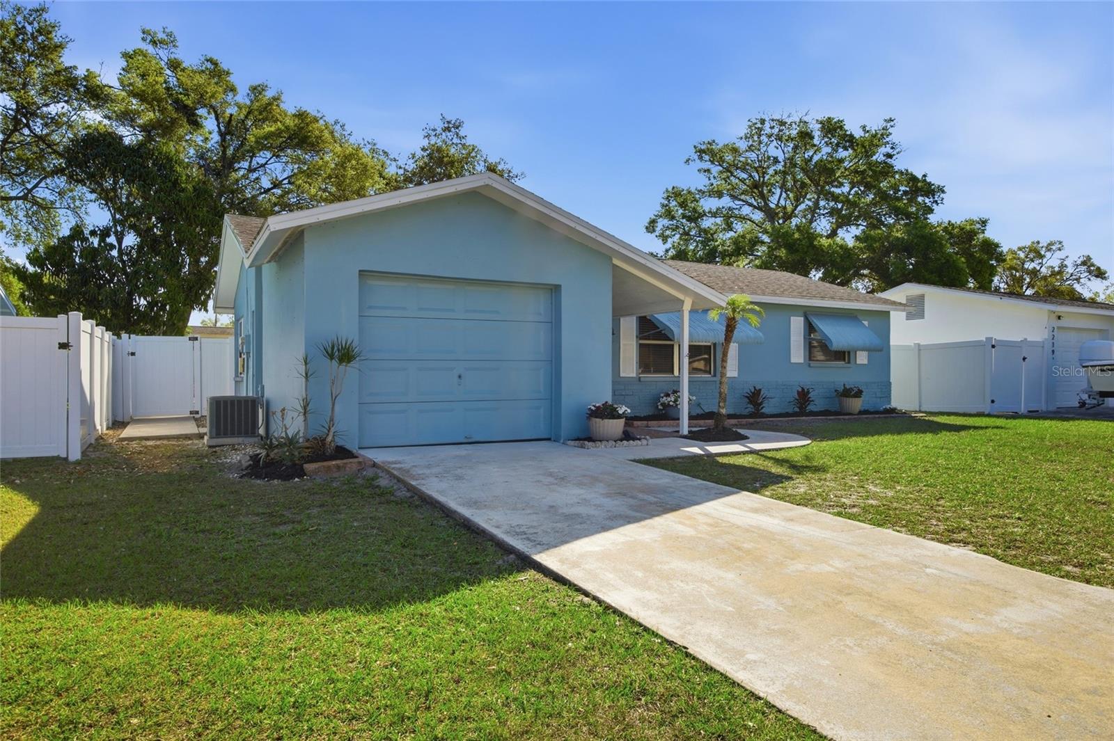 Image 3 of 30 For 2217 Lauren Drive