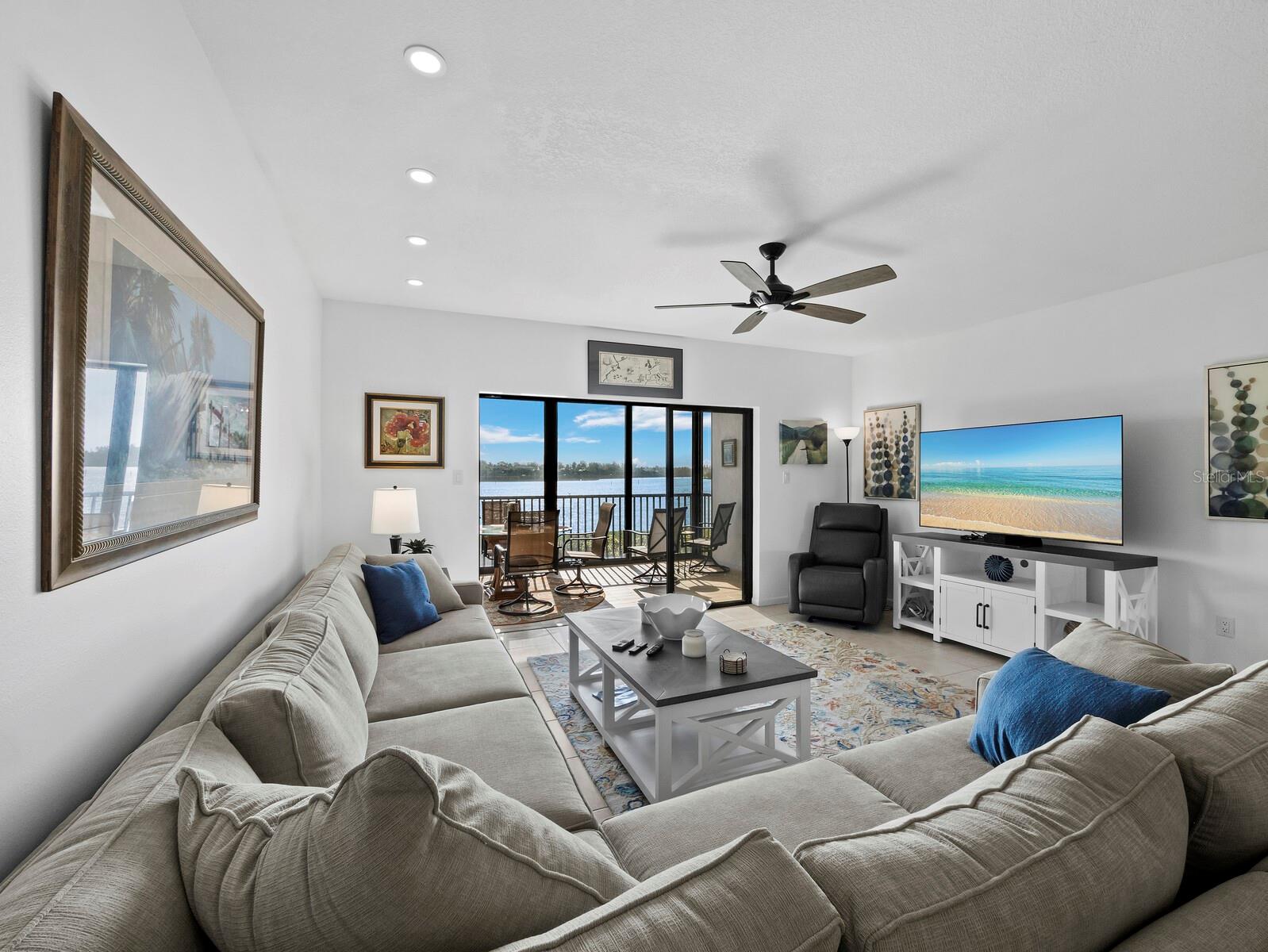 Image 10 of 51 For 3540 Gulf Of Mexico Drive 102