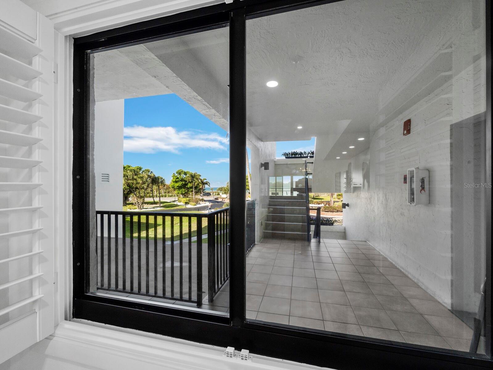 Image 21 of 51 For 3540 Gulf Of Mexico Drive 102