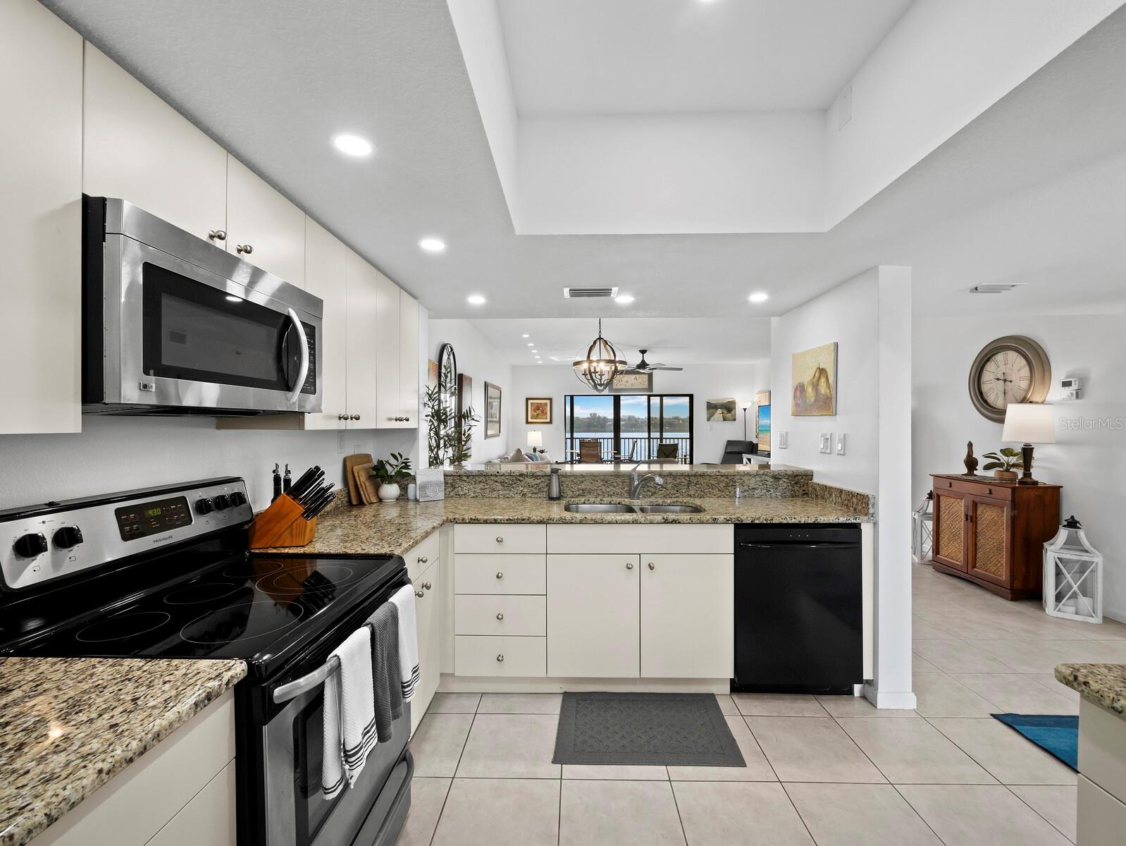 Image 22 of 51 For 3540 Gulf Of Mexico Drive 102