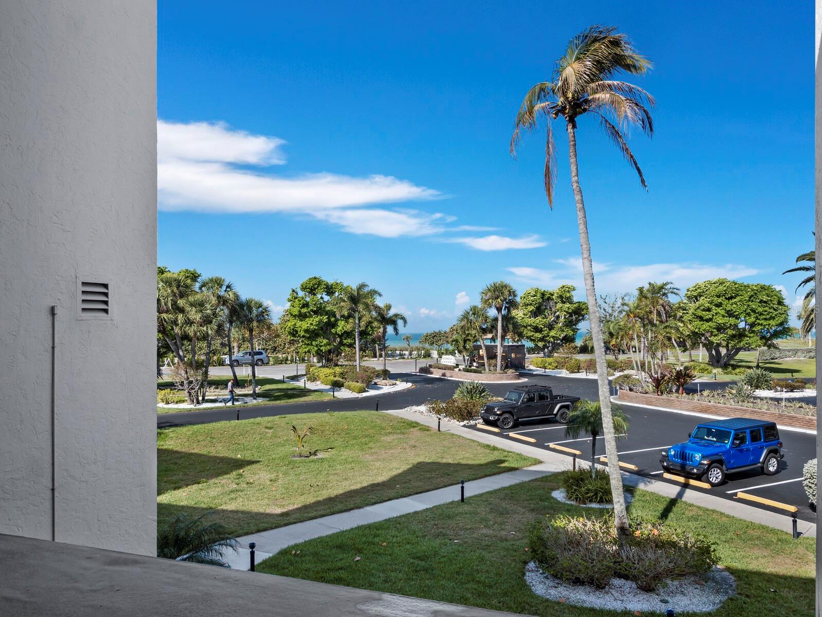 Image 34 of 51 For 3540 Gulf Of Mexico Drive 102