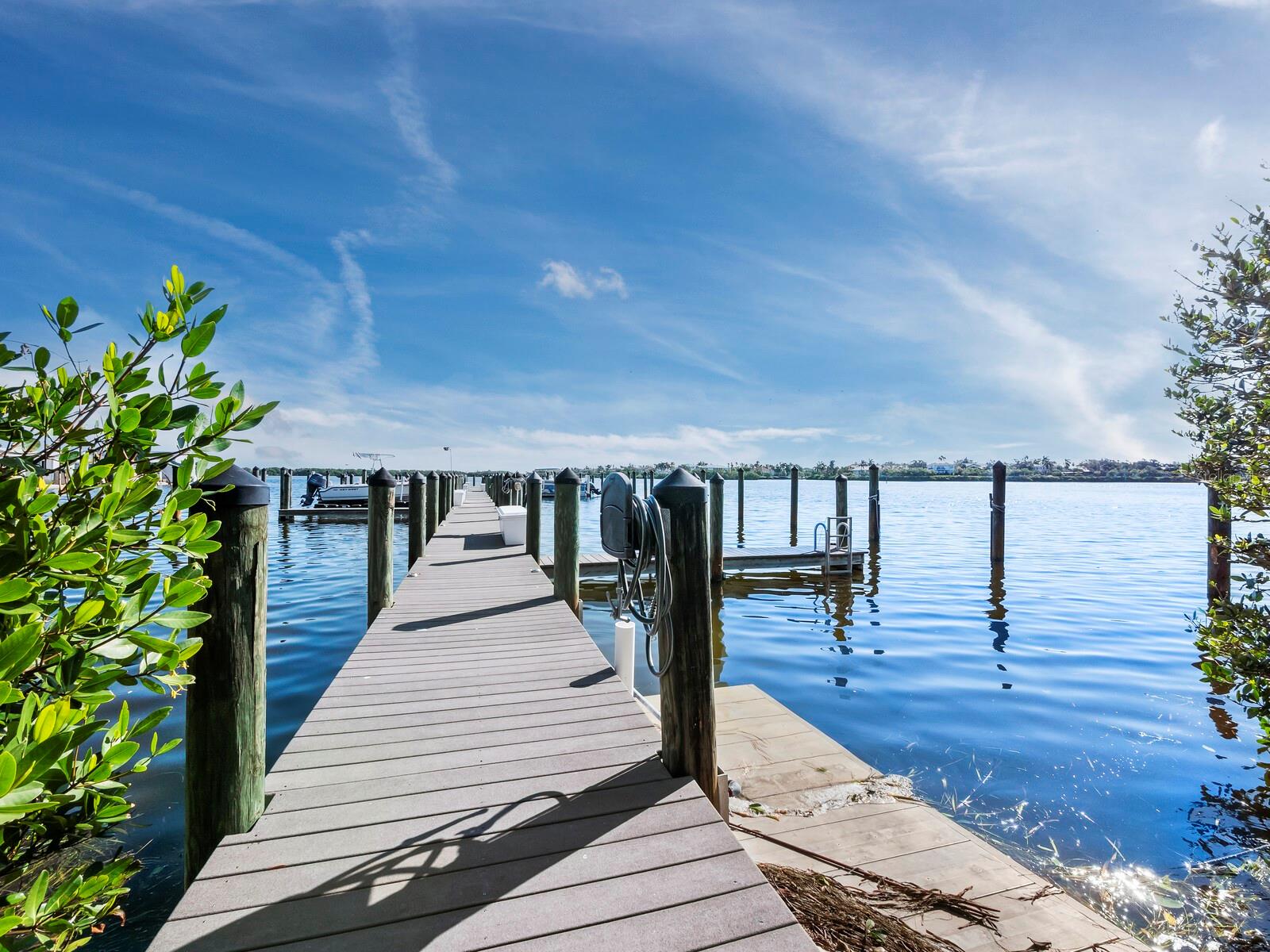 Image 42 of 51 For 3540 Gulf Of Mexico Drive 102