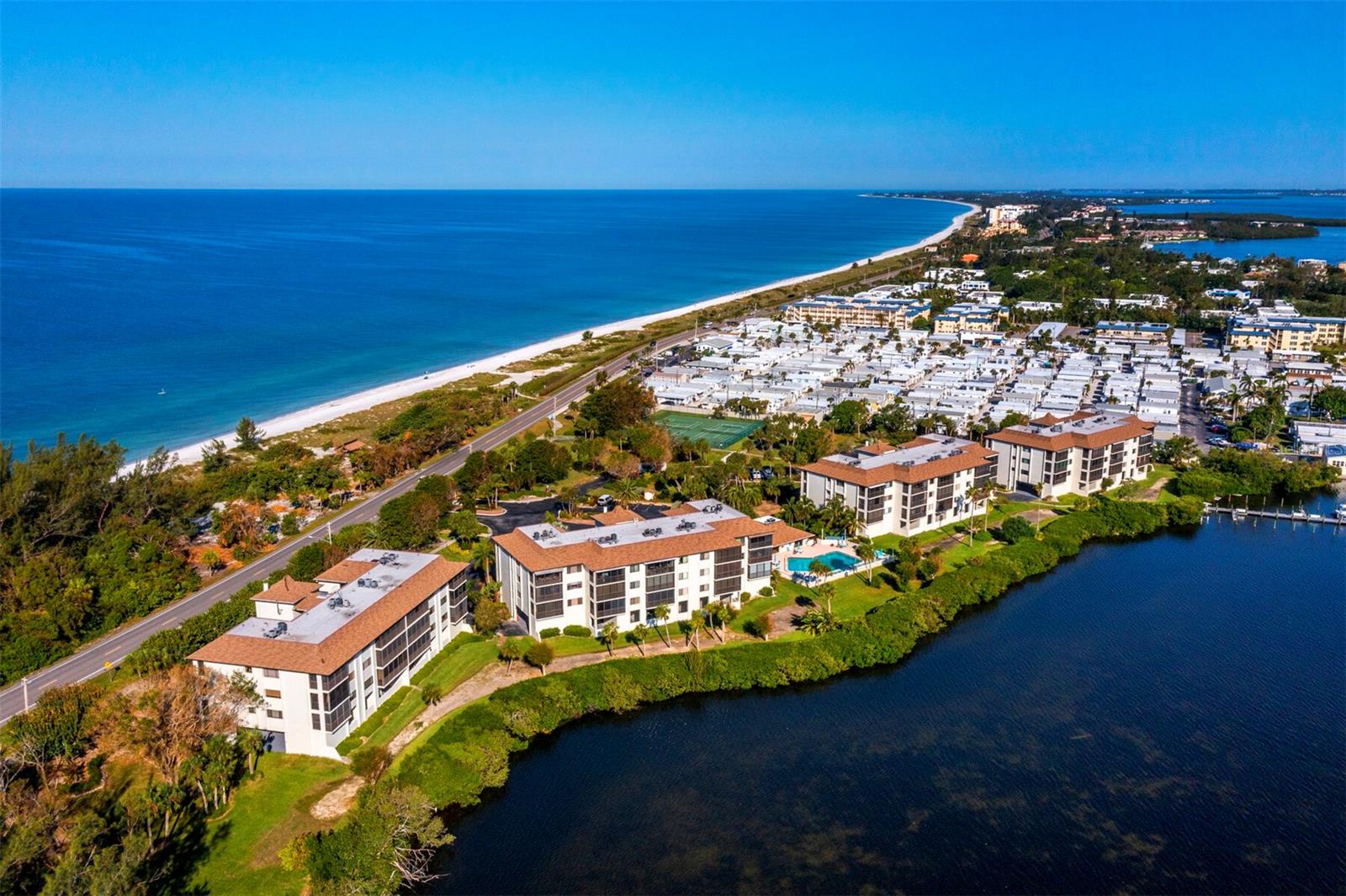 Image 47 of 51 For 3540 Gulf Of Mexico Drive 102