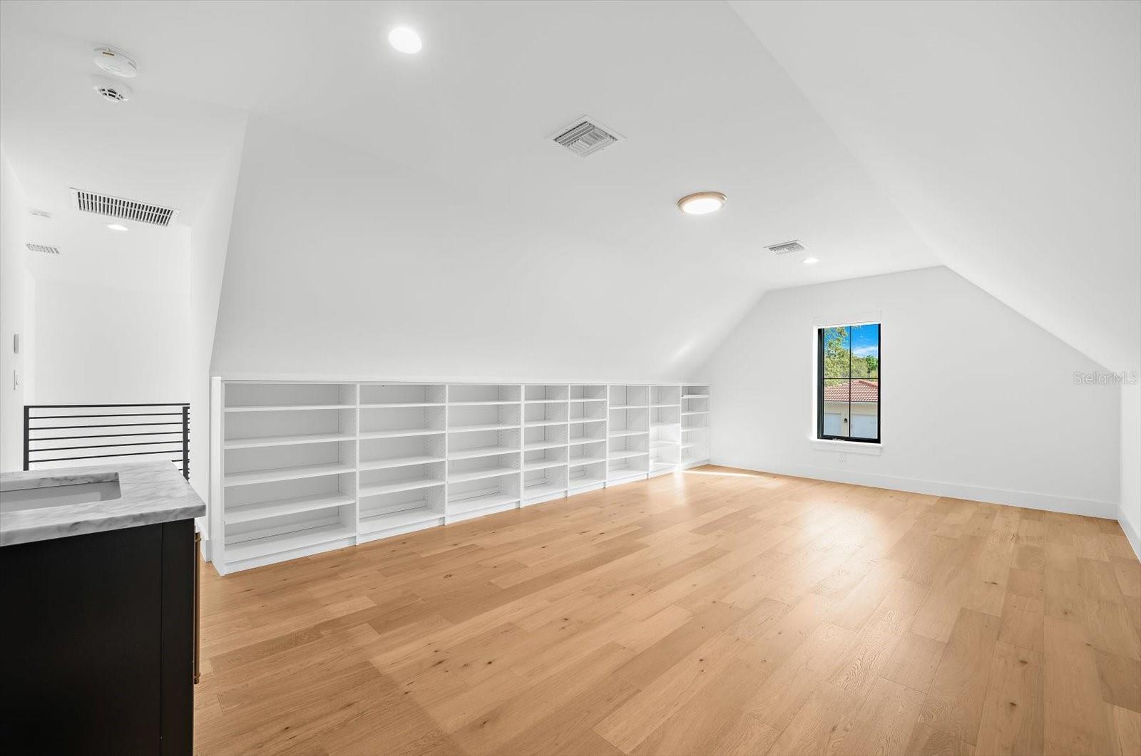 Image 33 of 62 For 2135 Datura Street