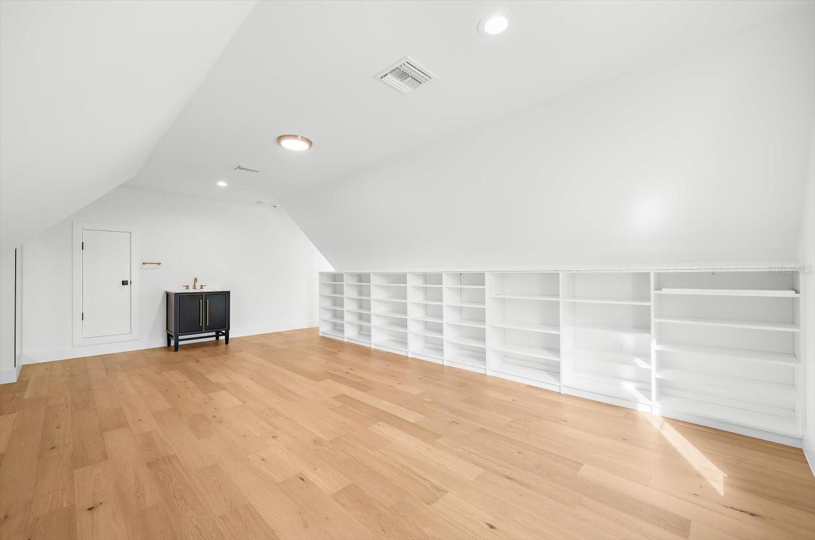 Image 34 of 62 For 2135 Datura Street