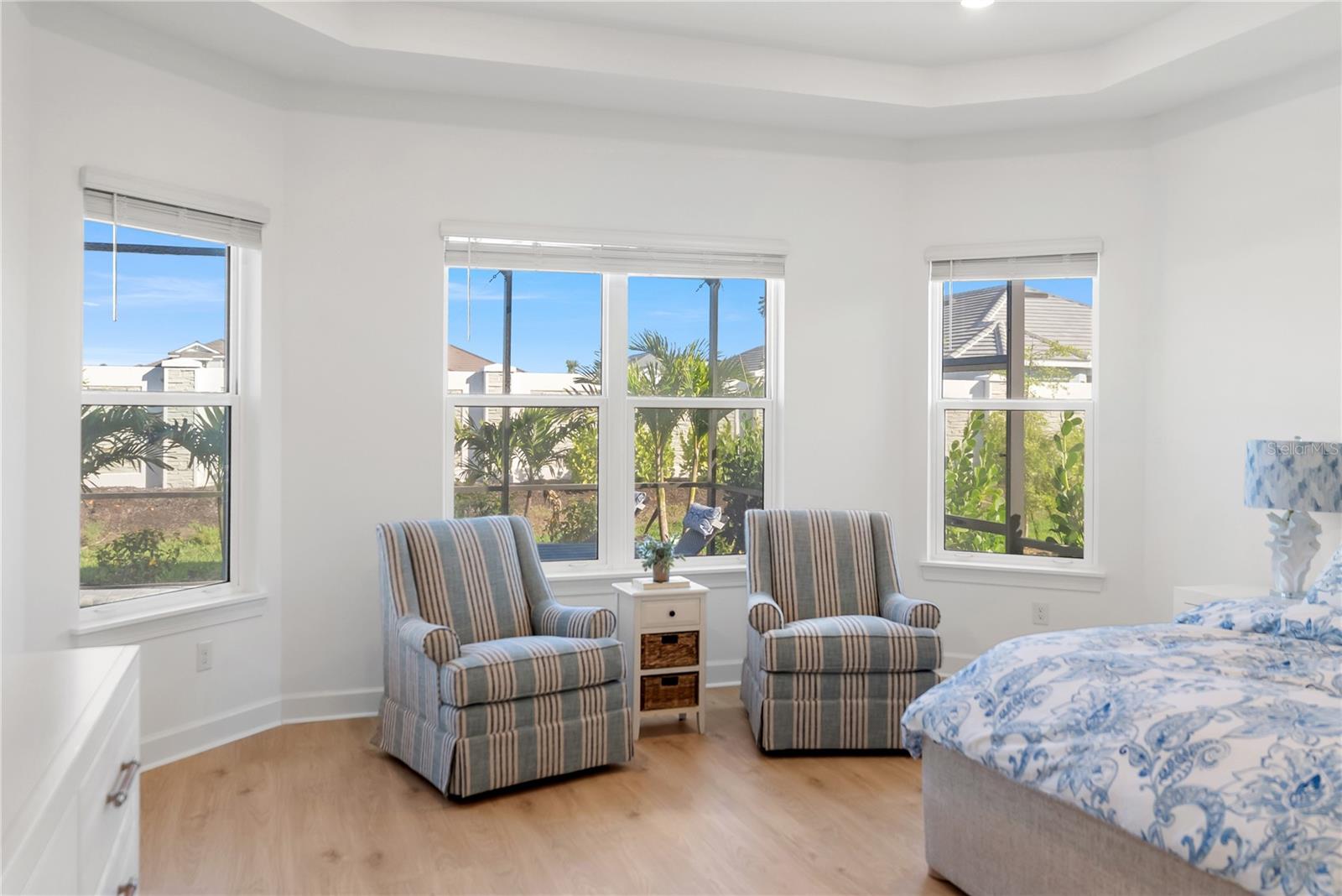 Image 16 of 47 For 15278 Contenta Loop