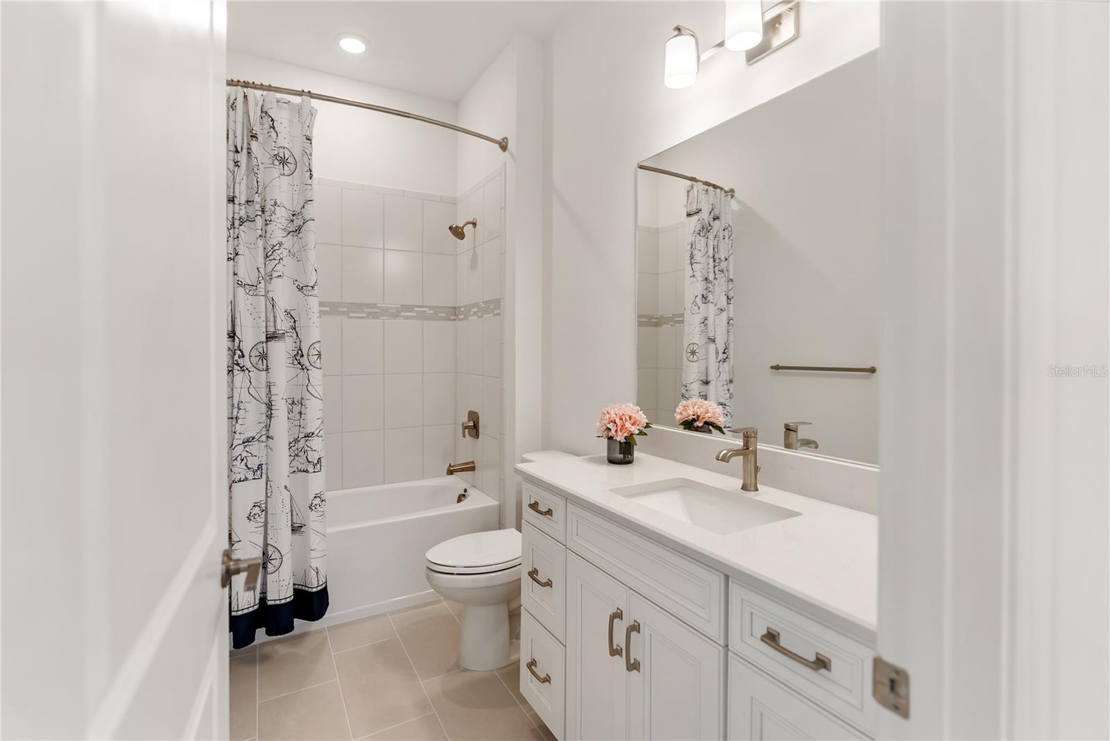 Image 24 of 47 For 15278 Contenta Loop