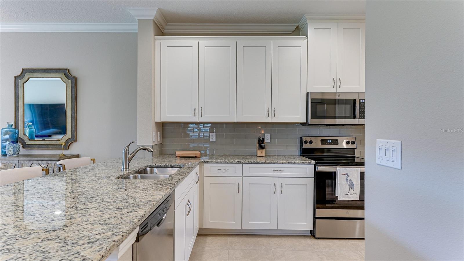 Image 11 of 52 For 13816 Messina Loop 101