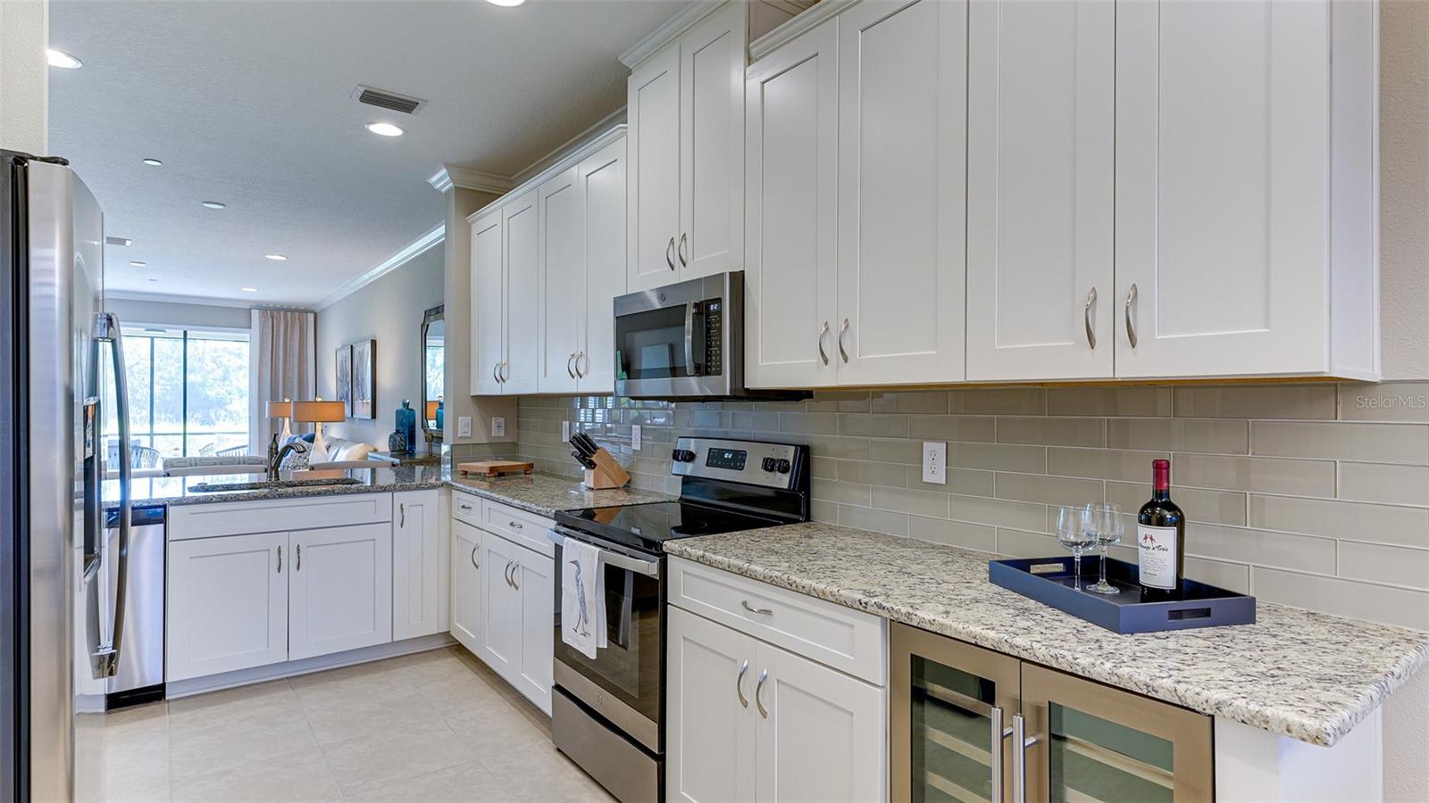 Image 15 of 52 For 13816 Messina Loop 101