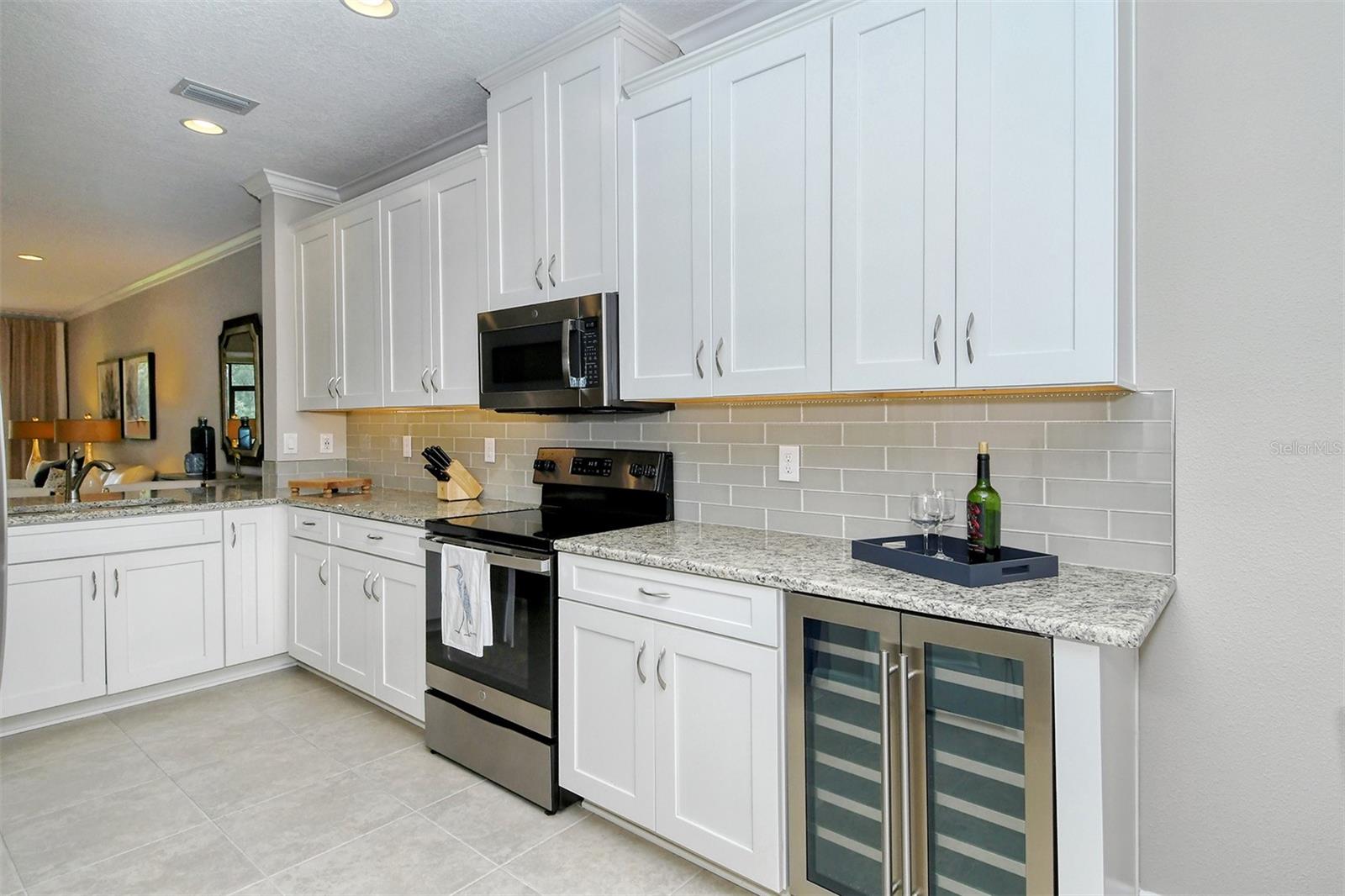 Image 16 of 52 For 13816 Messina Loop 101