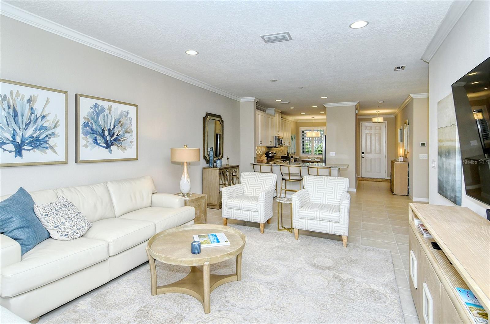 Image 7 of 52 For 13816 Messina Loop 101