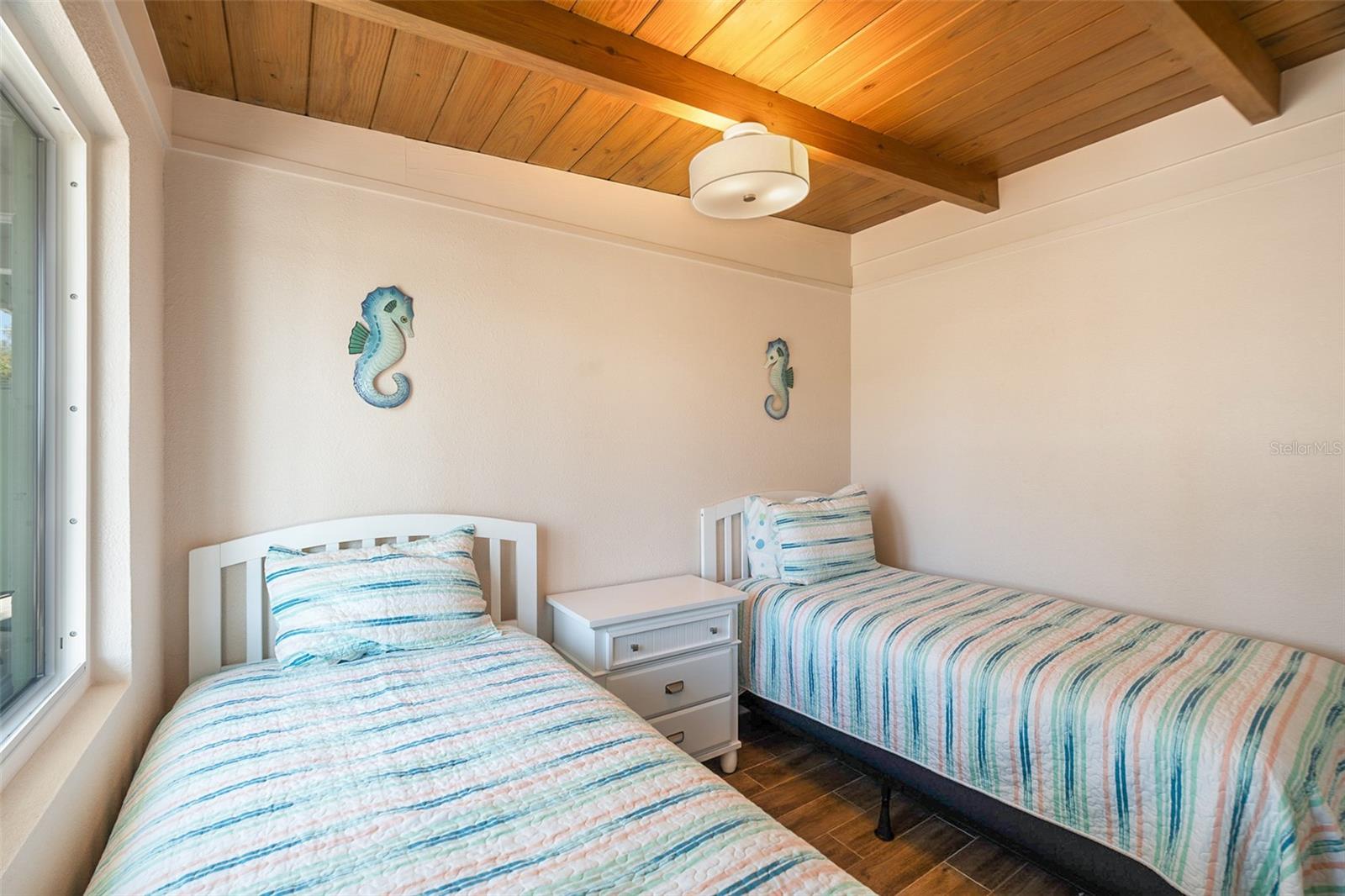 Image 13 of 47 For 1385 Gulf Boulevard 3-8