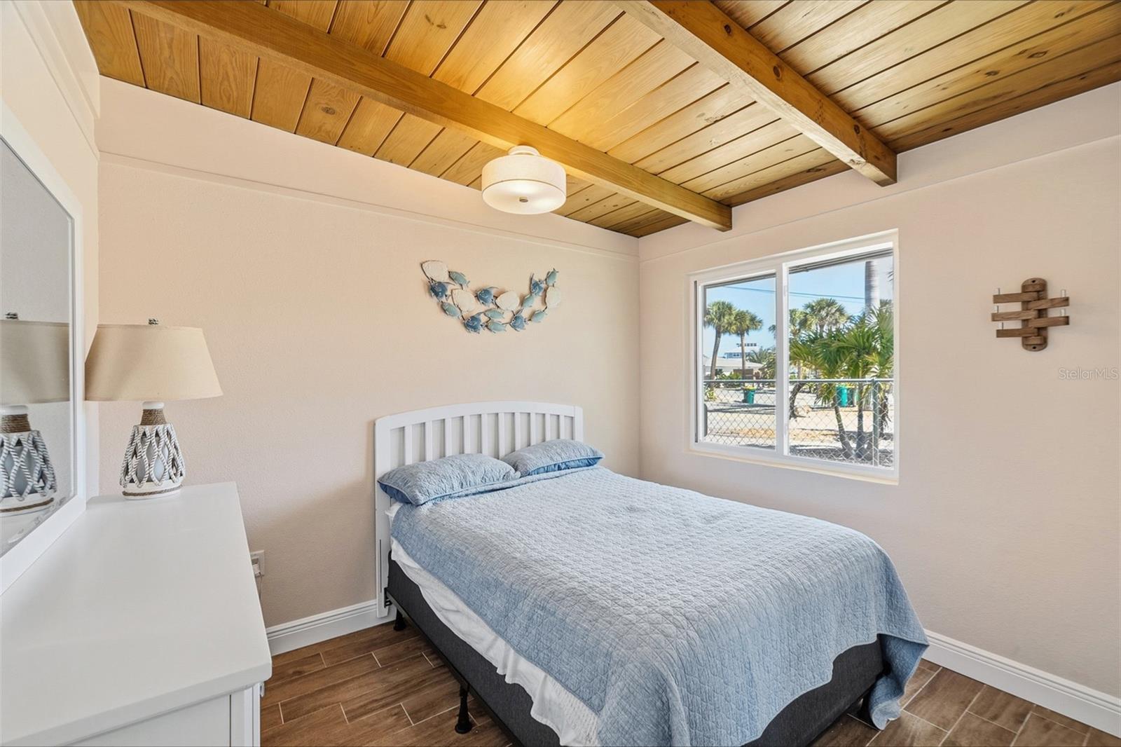 Image 15 of 47 For 1385 Gulf Boulevard 3-8