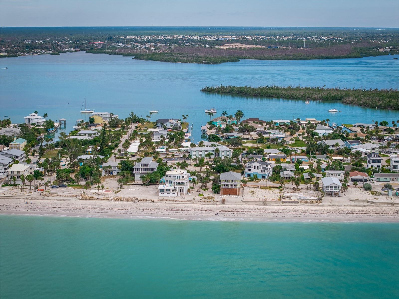 Image 32 of 47 For 1385 Gulf Boulevard 3-8