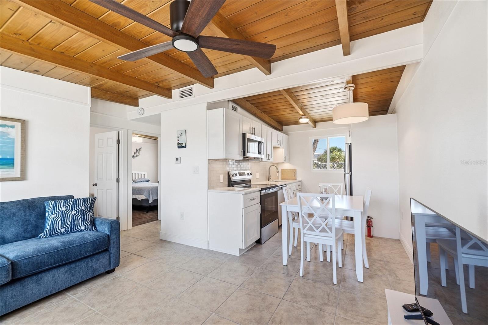 Image 6 of 47 For 1385 Gulf Boulevard 3-8