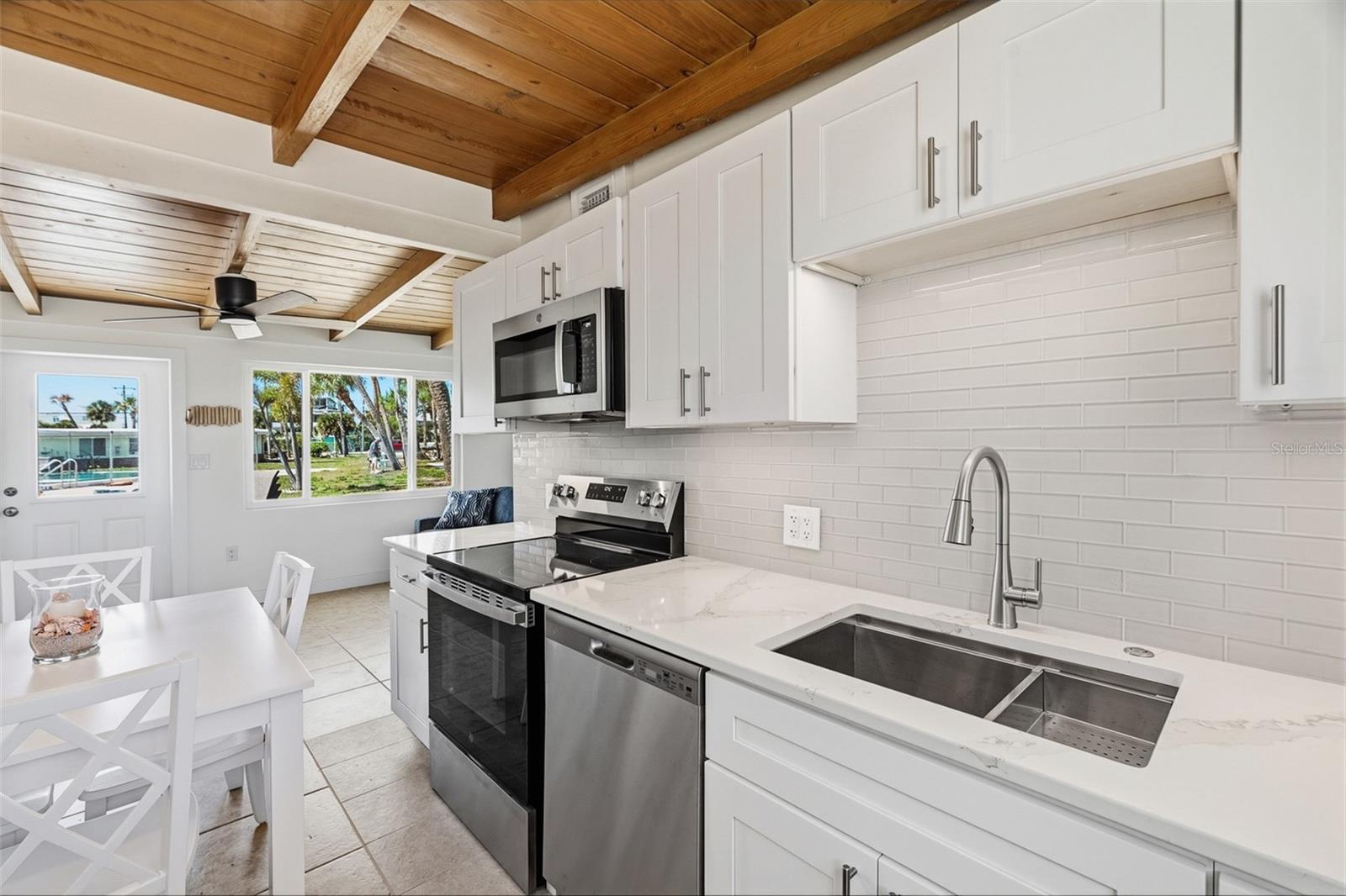 Image 9 of 47 For 1385 Gulf Boulevard 3-8