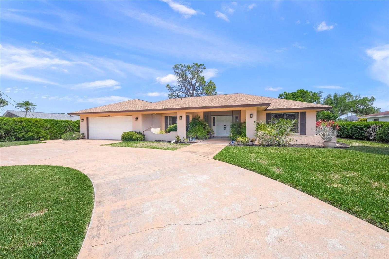 Image 6 of 64 For 4806 Country Club Drive