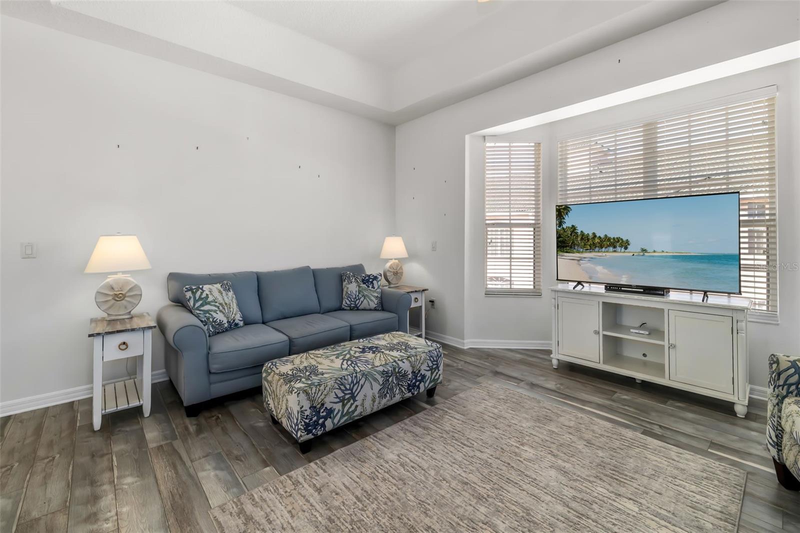 Image 10 of 58 For 1522 Gondola Park Drive 1522