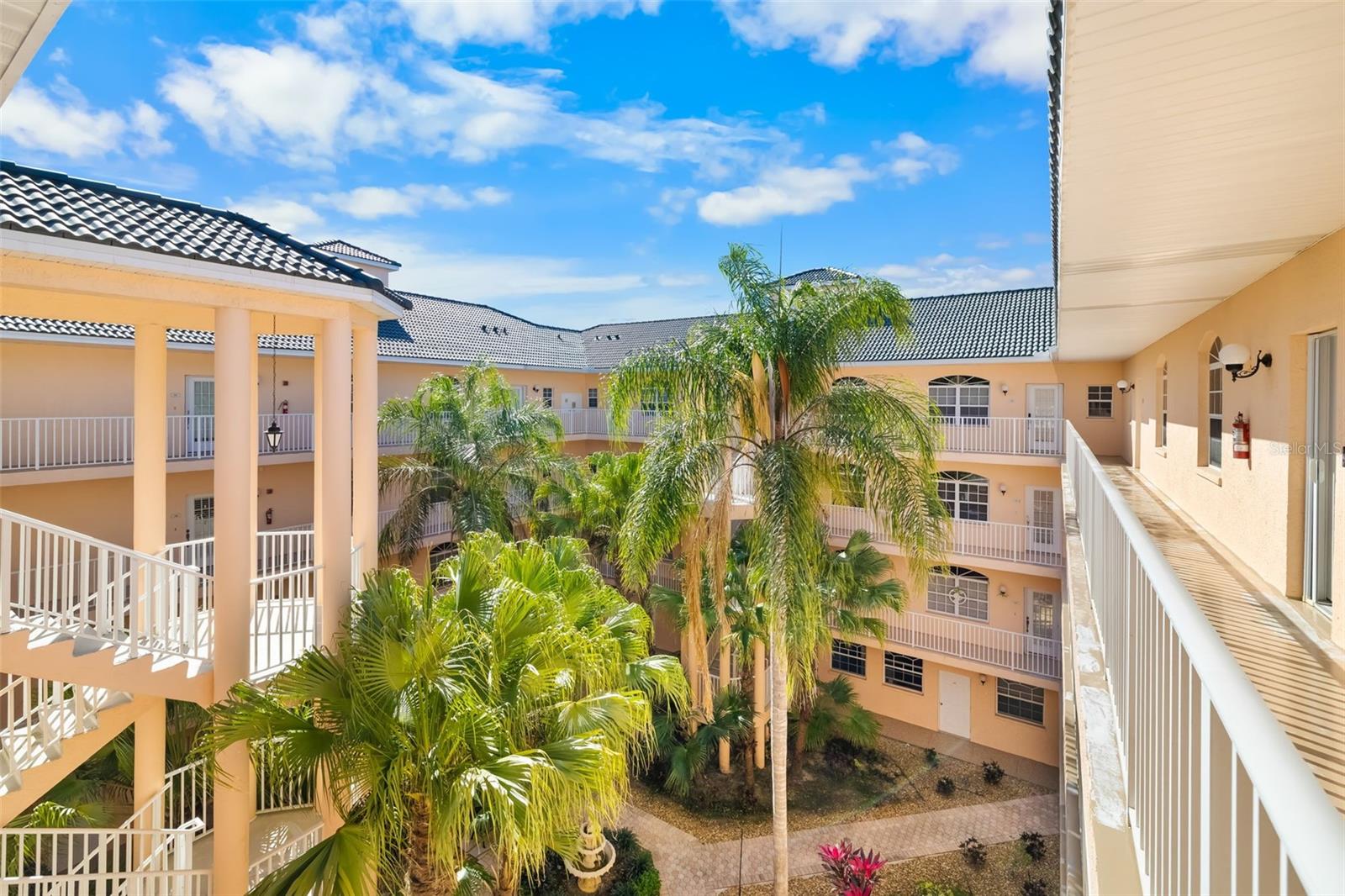 Image 4 of 58 For 1522 Gondola Park Drive 1522