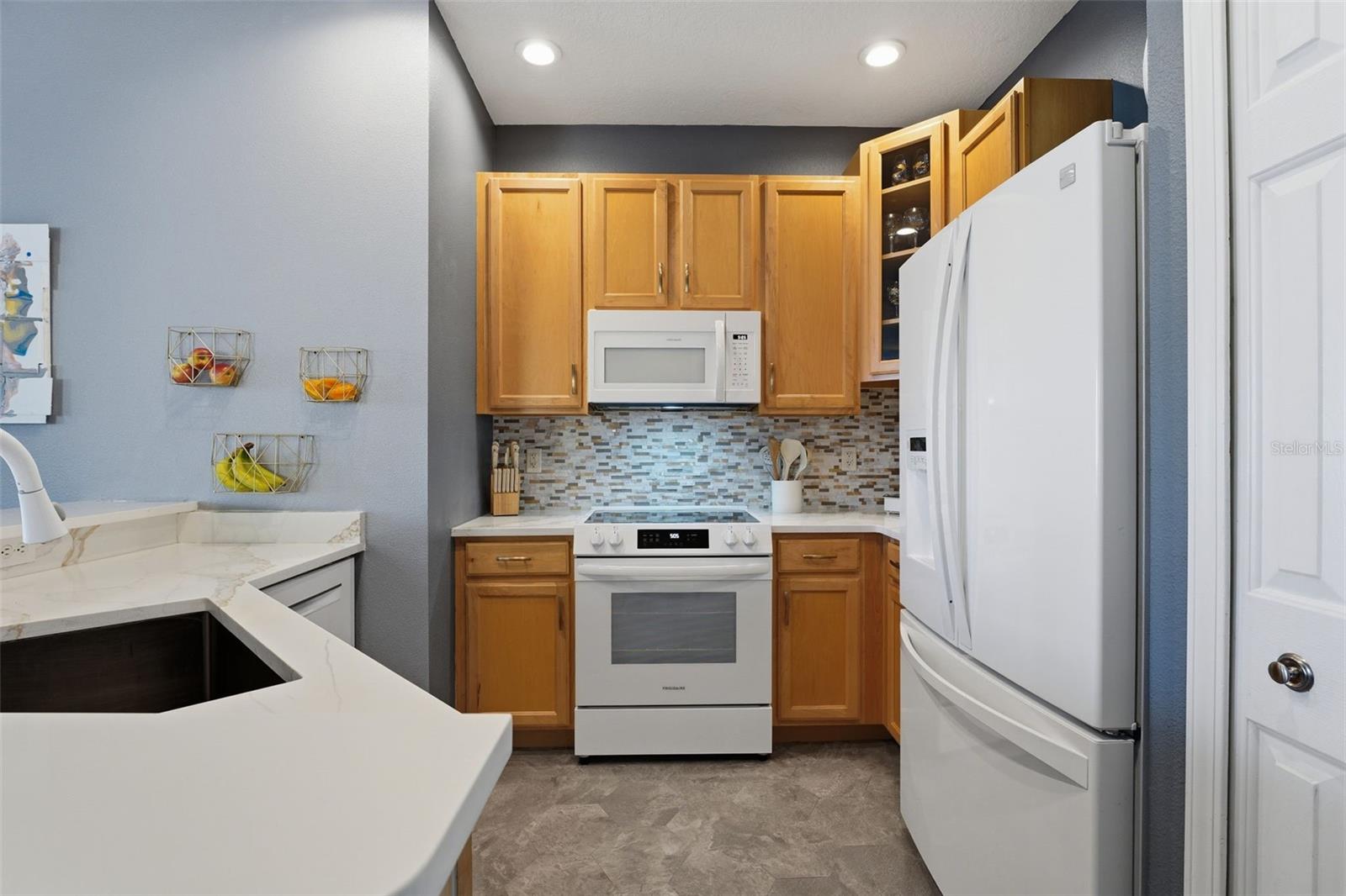 Image 15 of 41 For 3758 Parkridge Circle 24-201