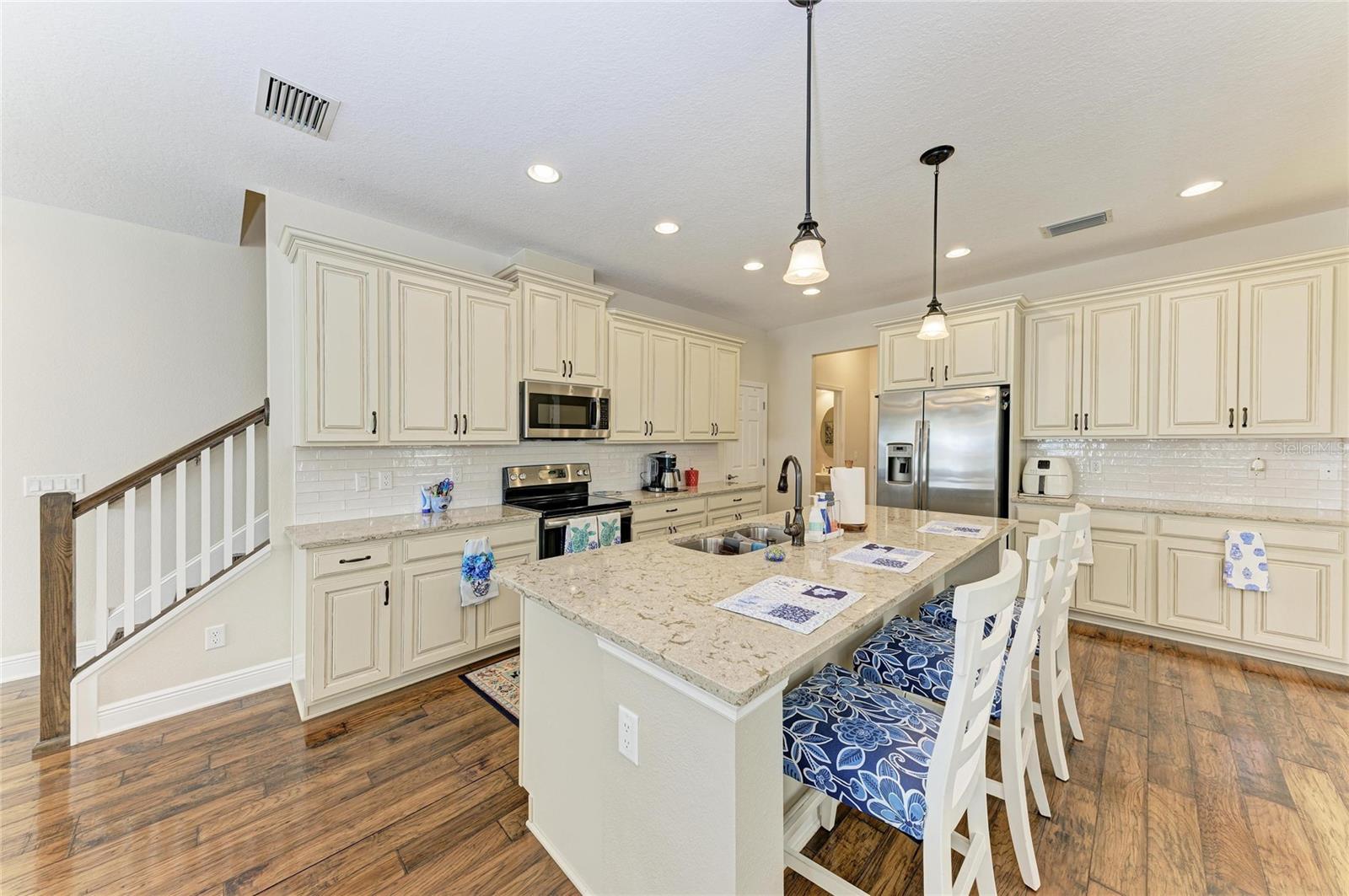 Image 12 of 37 For 7844 52nd Terrace E