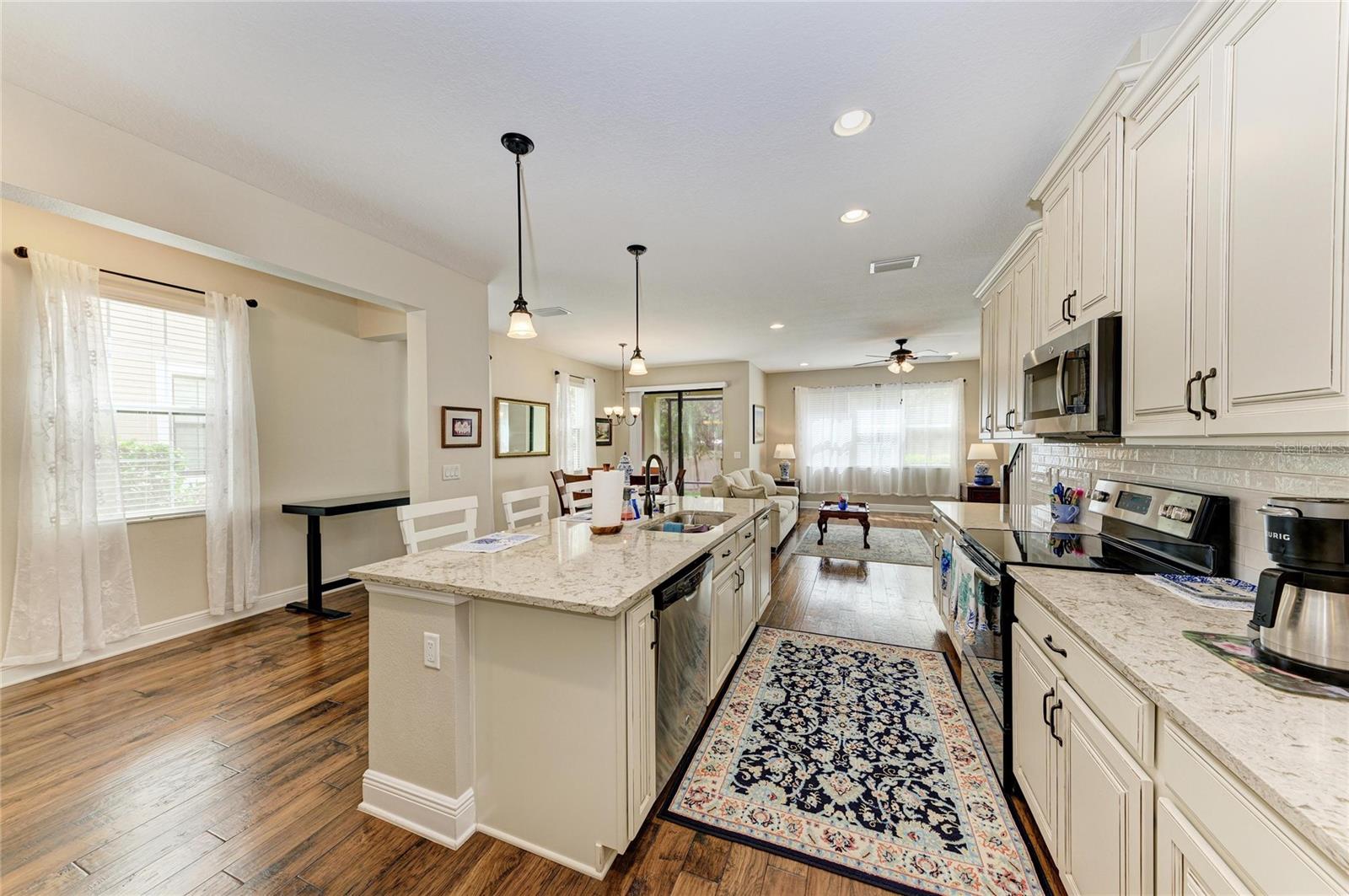 Image 14 of 37 For 7844 52nd Terrace E