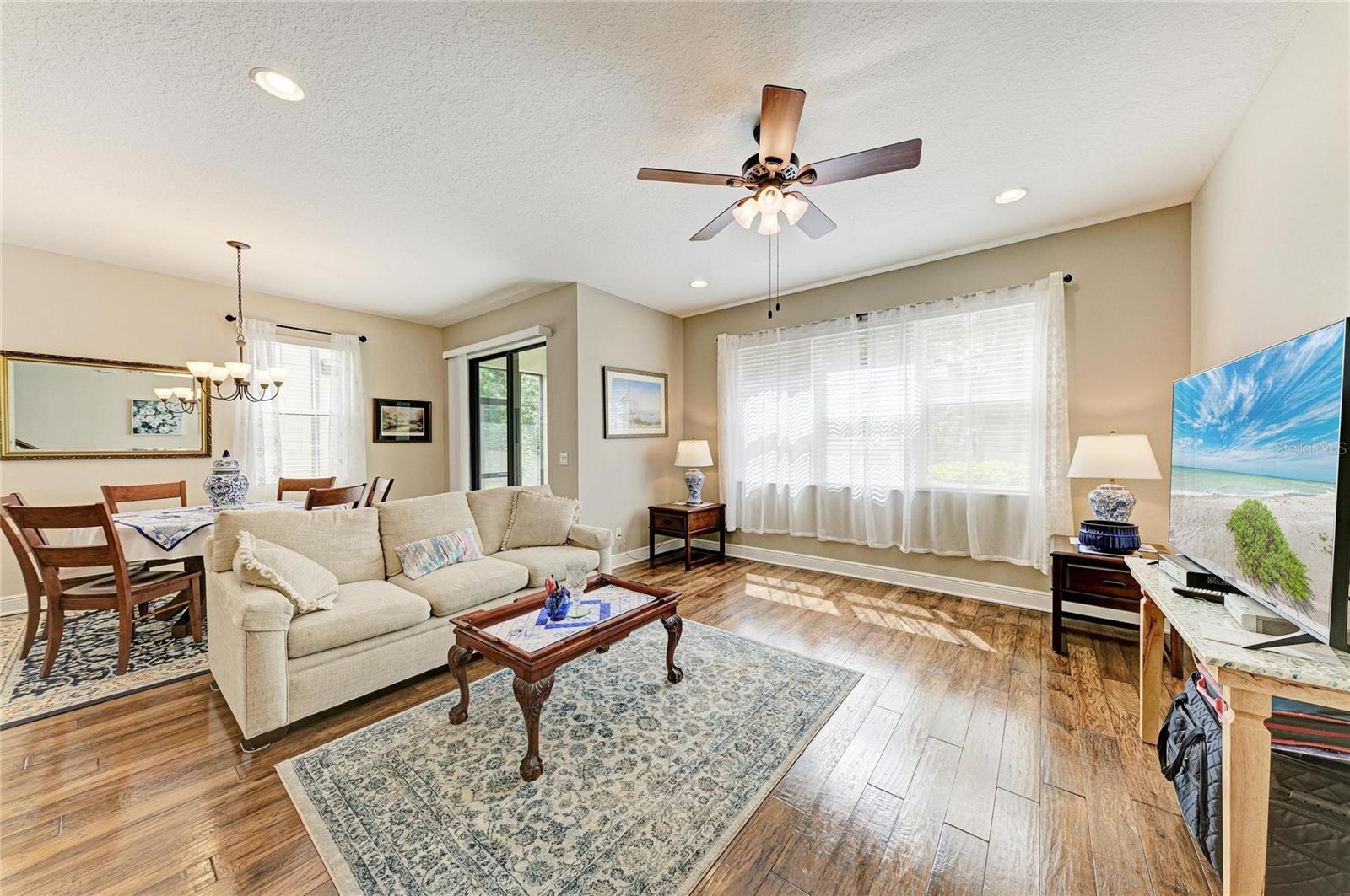 Image 8 of 37 For 7844 52nd Terrace E