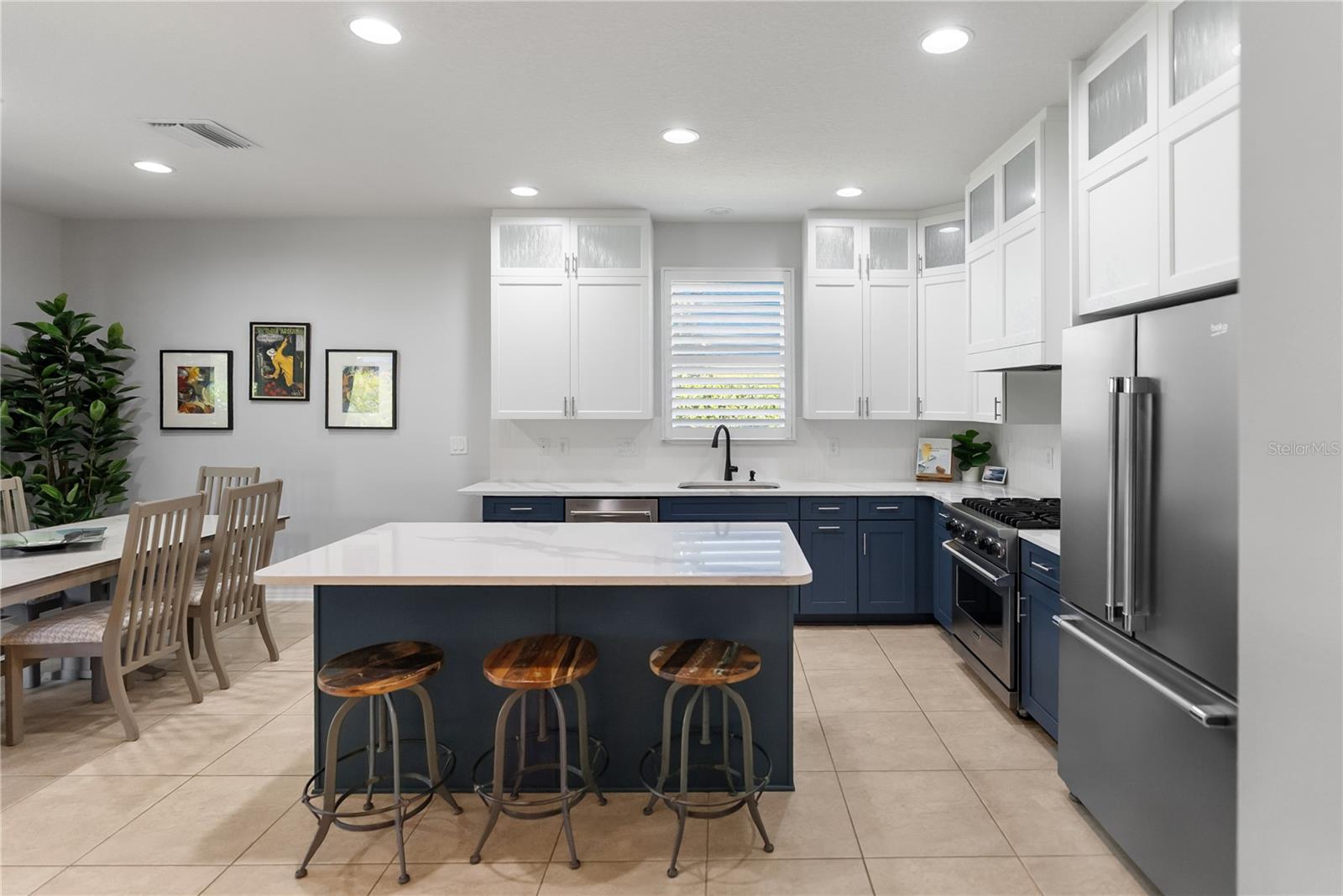 Image 10 of 33 For 728 Rosemary Circle