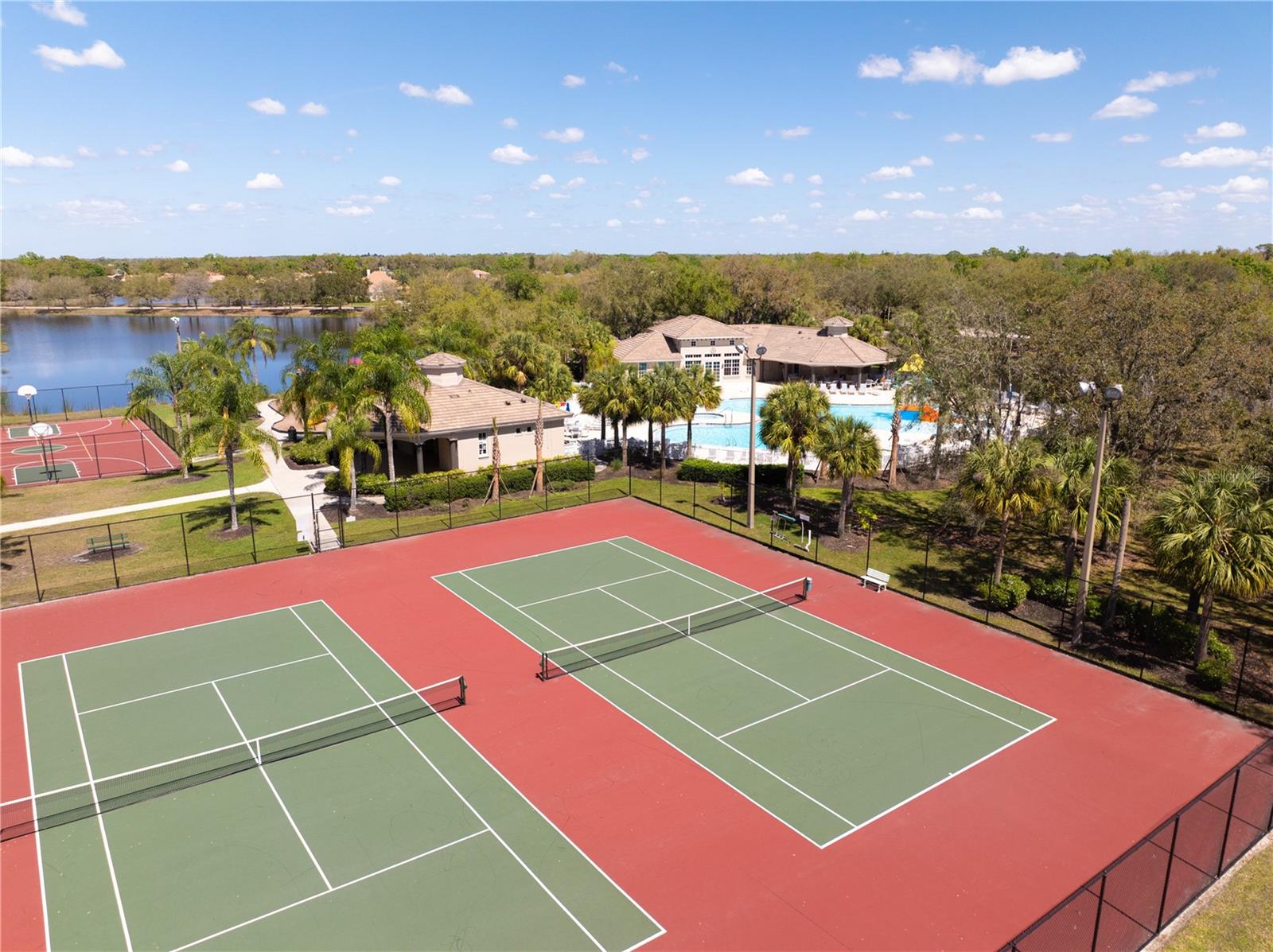 Image 31 of 33 For 728 Rosemary Circle