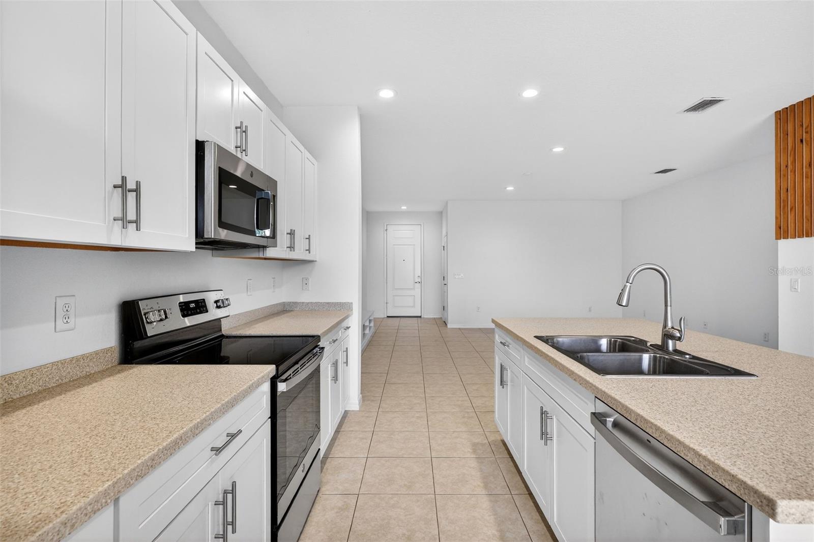 Image 11 of 41 For 8667 Canyon Creek Trail