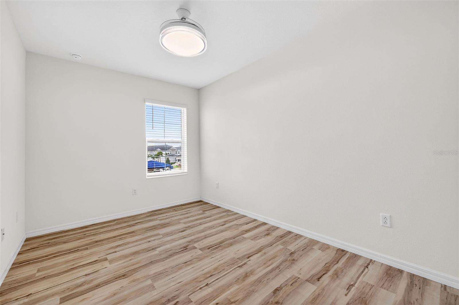 Image 22 of 41 For 8667 Canyon Creek Trail