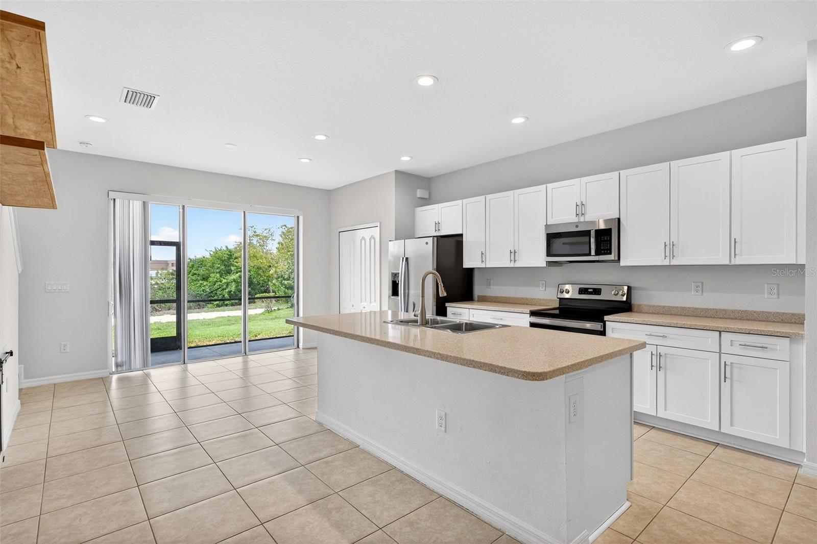 Image 4 of 41 For 8667 Canyon Creek Trail