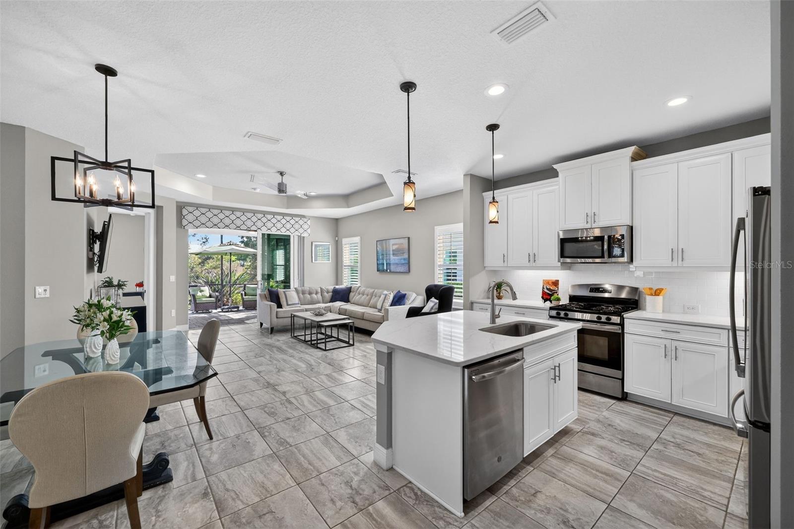 Image 4 of 55 For 4412 Star Apple Terrace