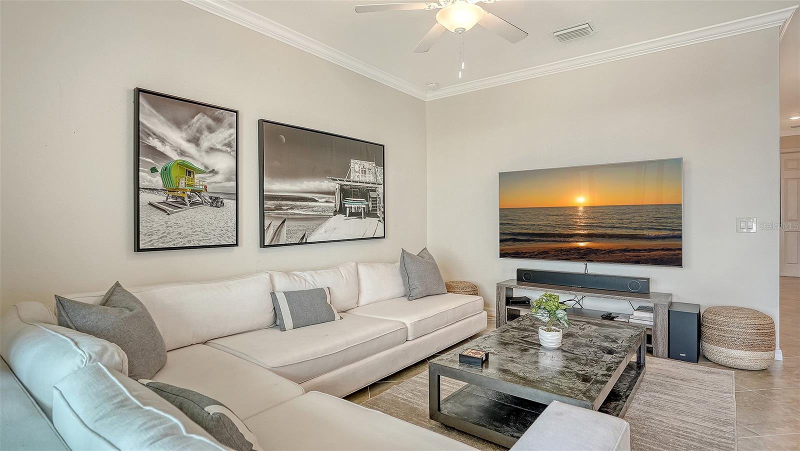 Image 11 of 67 For 1010 Tidewater Shores Loop 406