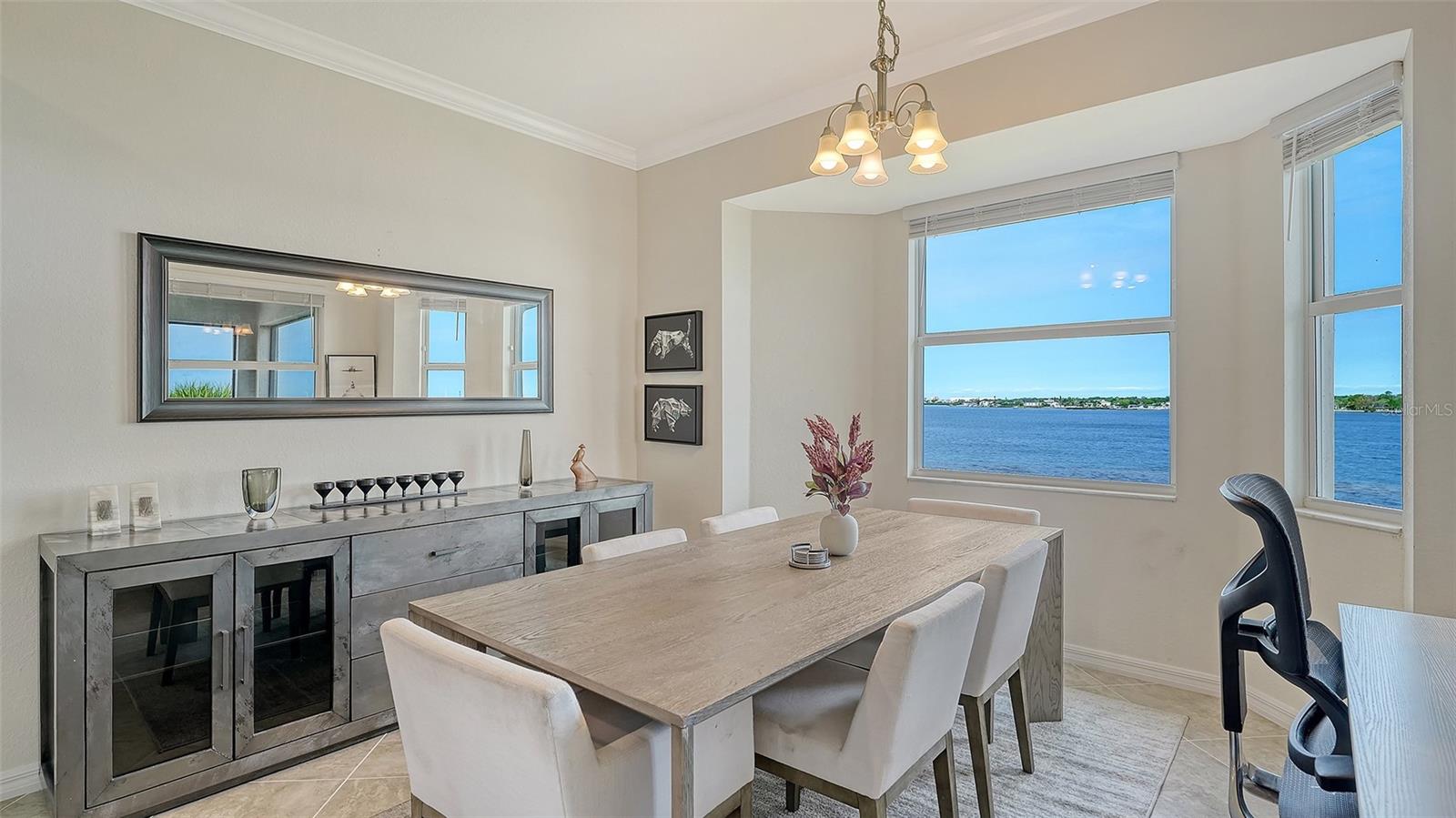 Image 14 of 67 For 1010 Tidewater Shores Loop 406