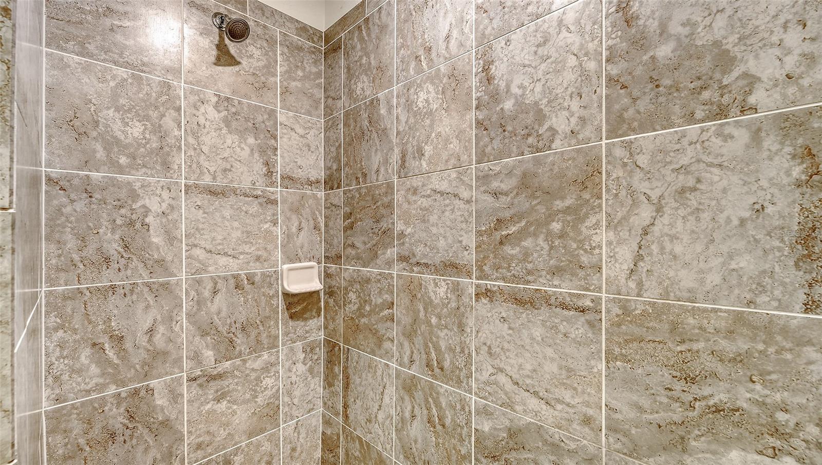 Image 25 of 67 For 1010 Tidewater Shores Loop 406