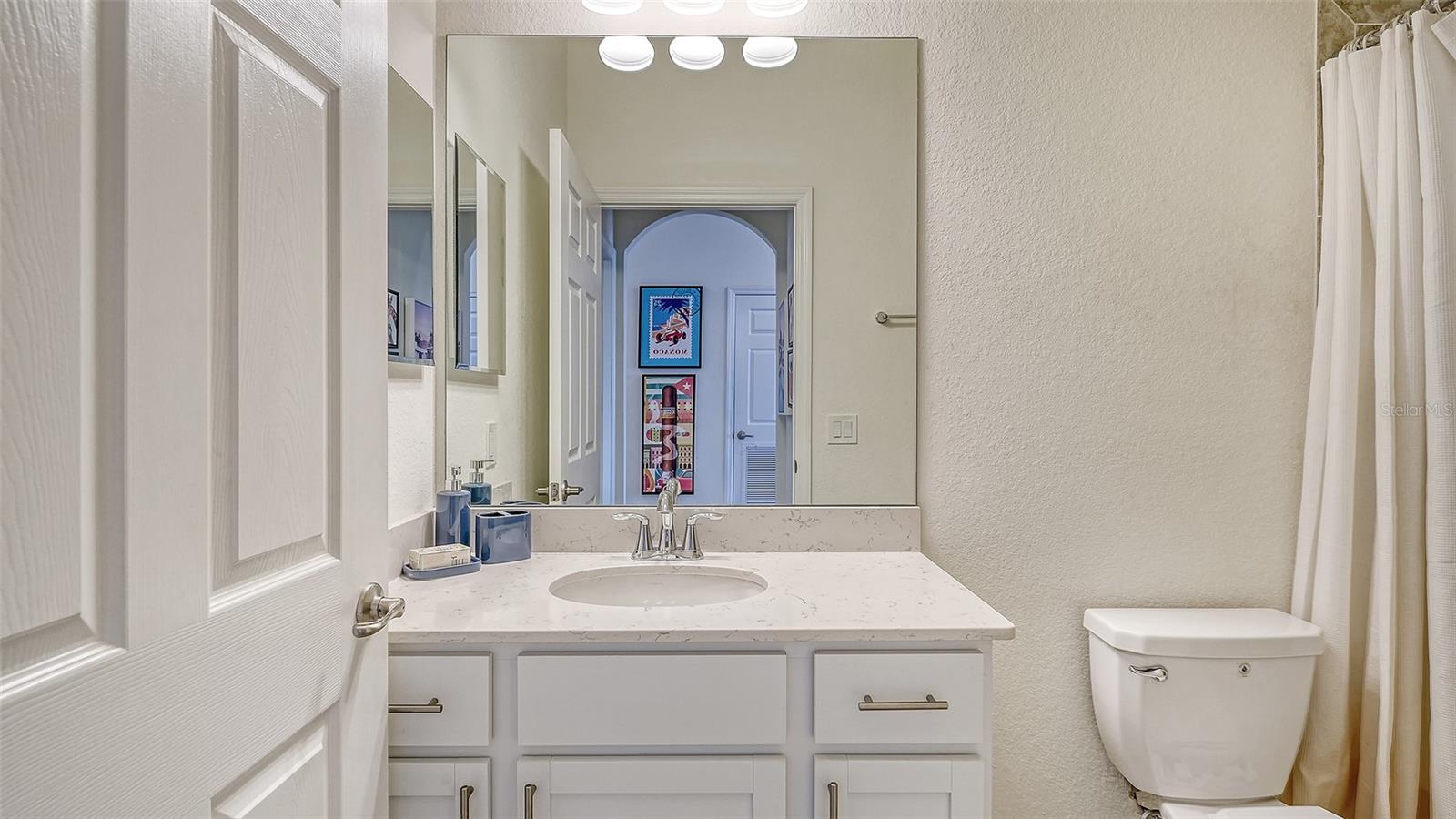 Image 28 of 67 For 1010 Tidewater Shores Loop 406