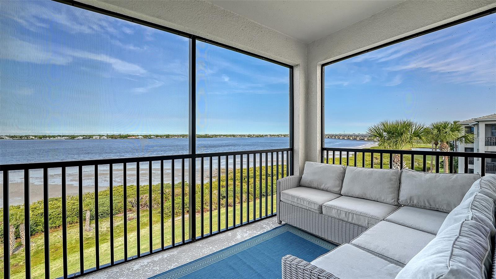 Image 31 of 67 For 1010 Tidewater Shores Loop 406