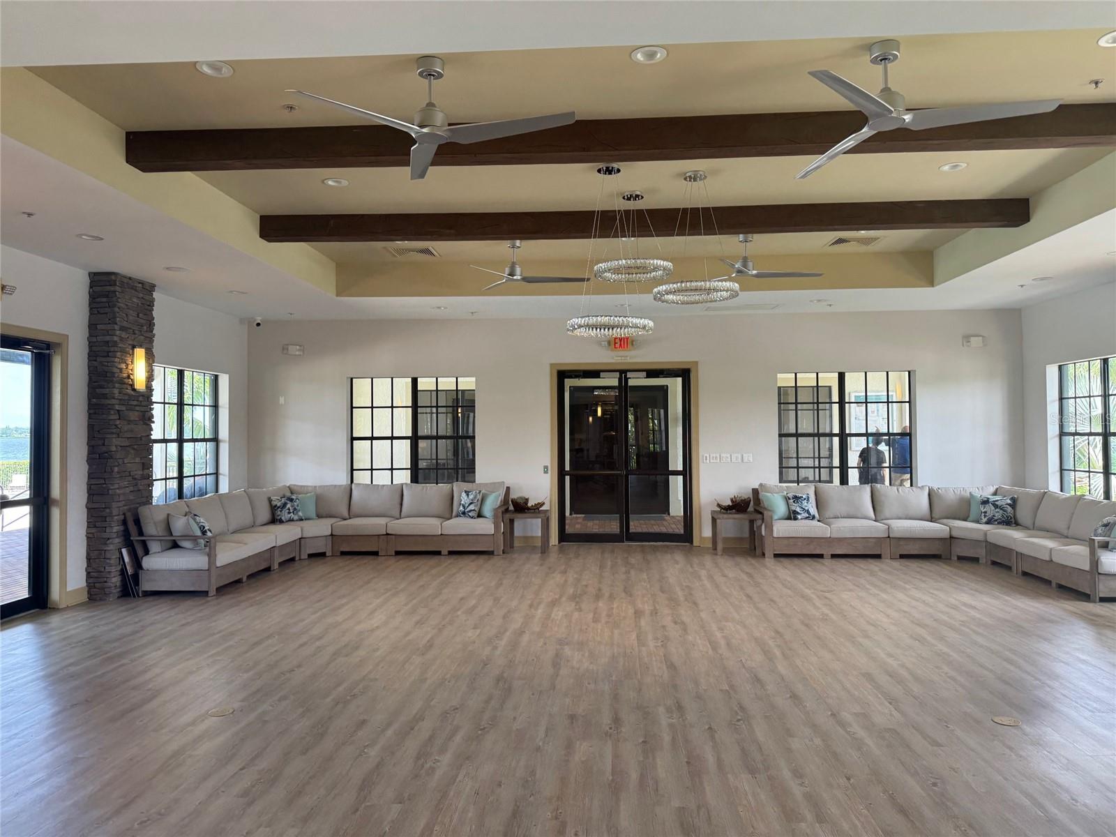 Image 59 of 67 For 1010 Tidewater Shores Loop 406