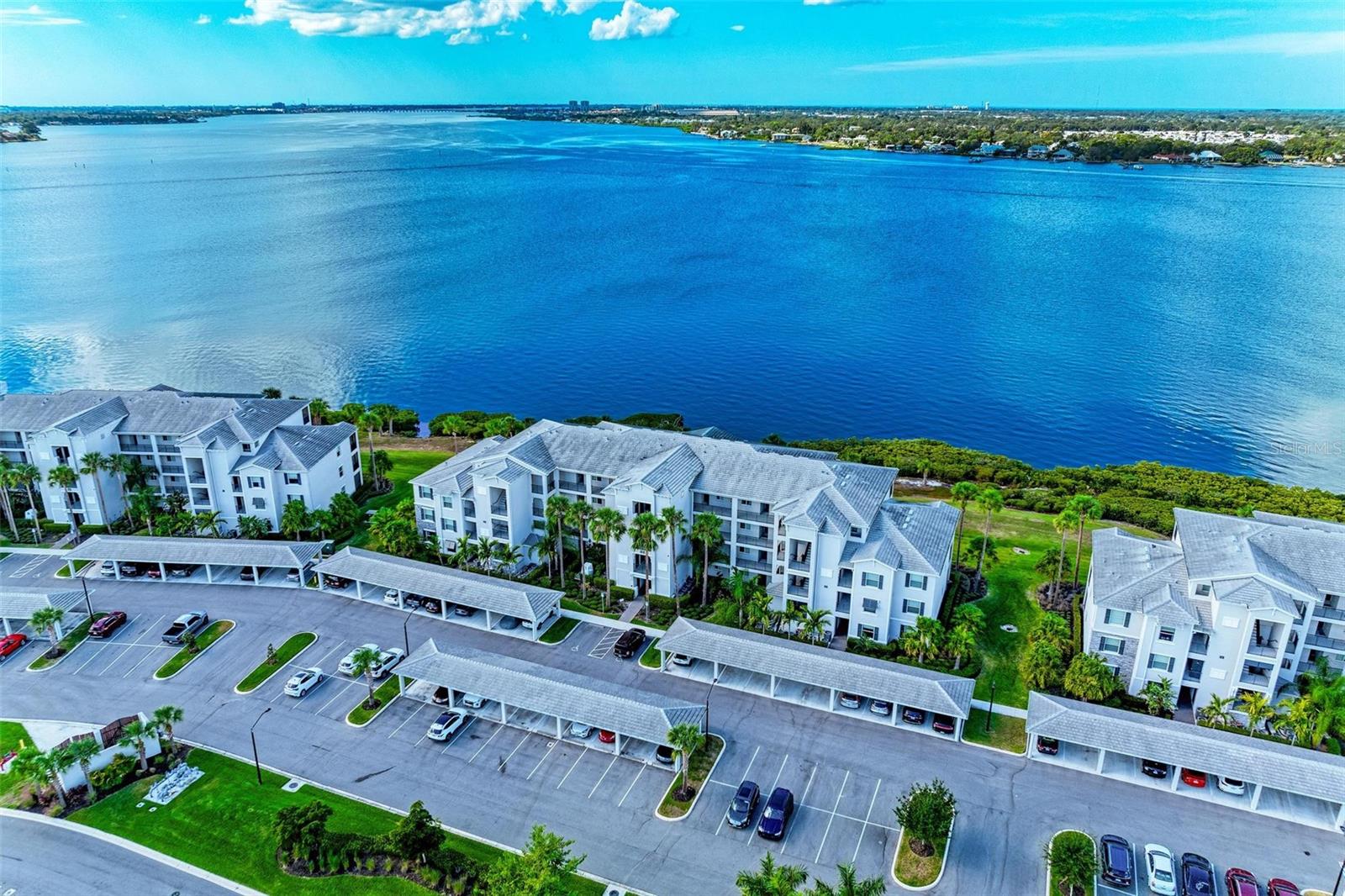 Image 61 of 67 For 1010 Tidewater Shores Loop 406