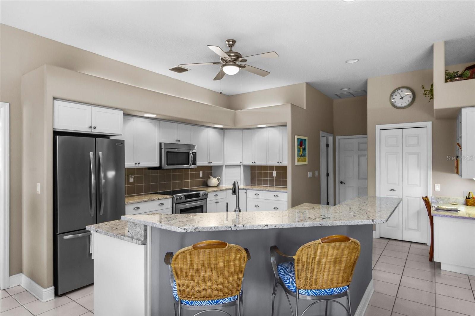 Image 22 of 56 For 1994 White Feather Lane